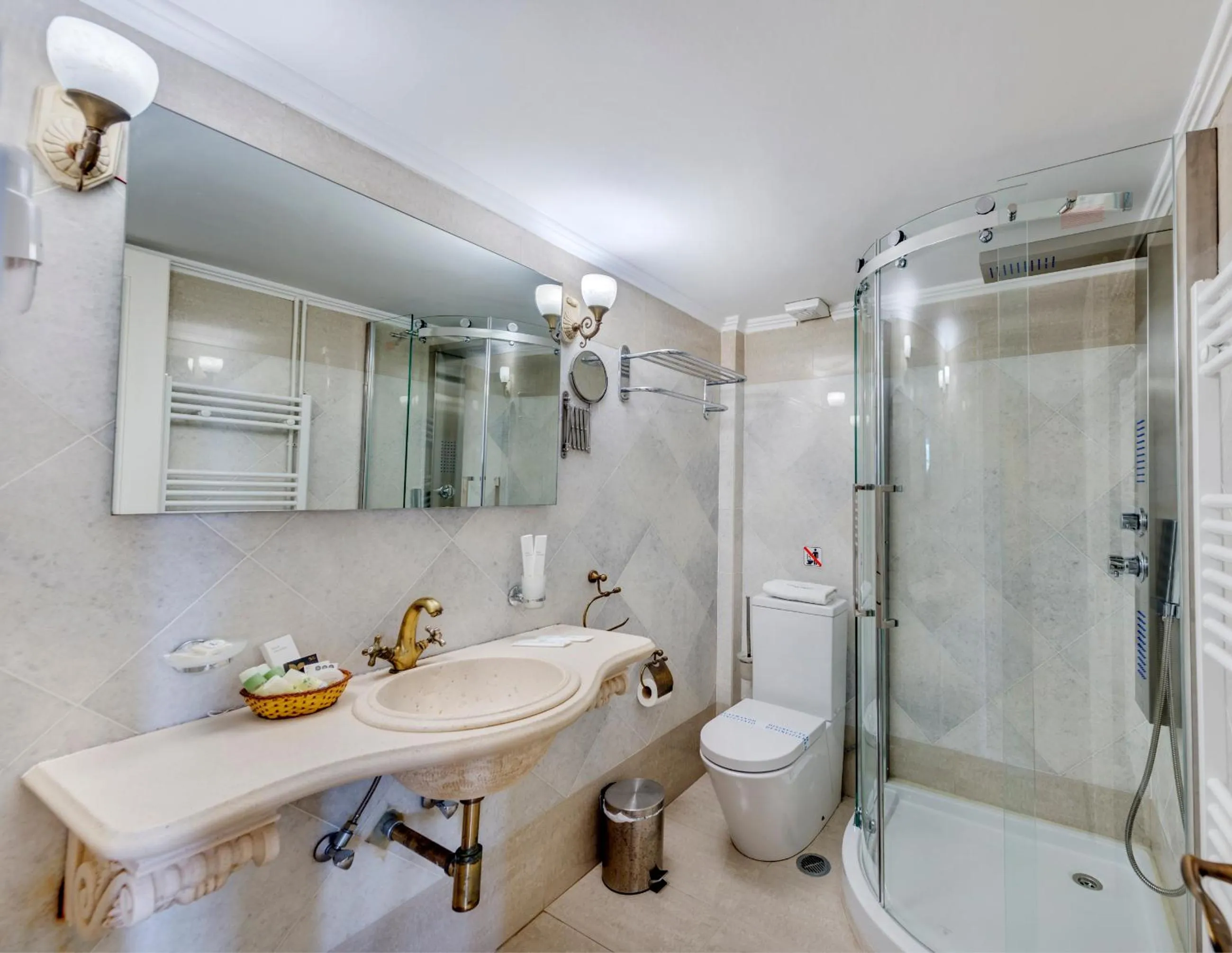 Bathroom in Apollonion Palace