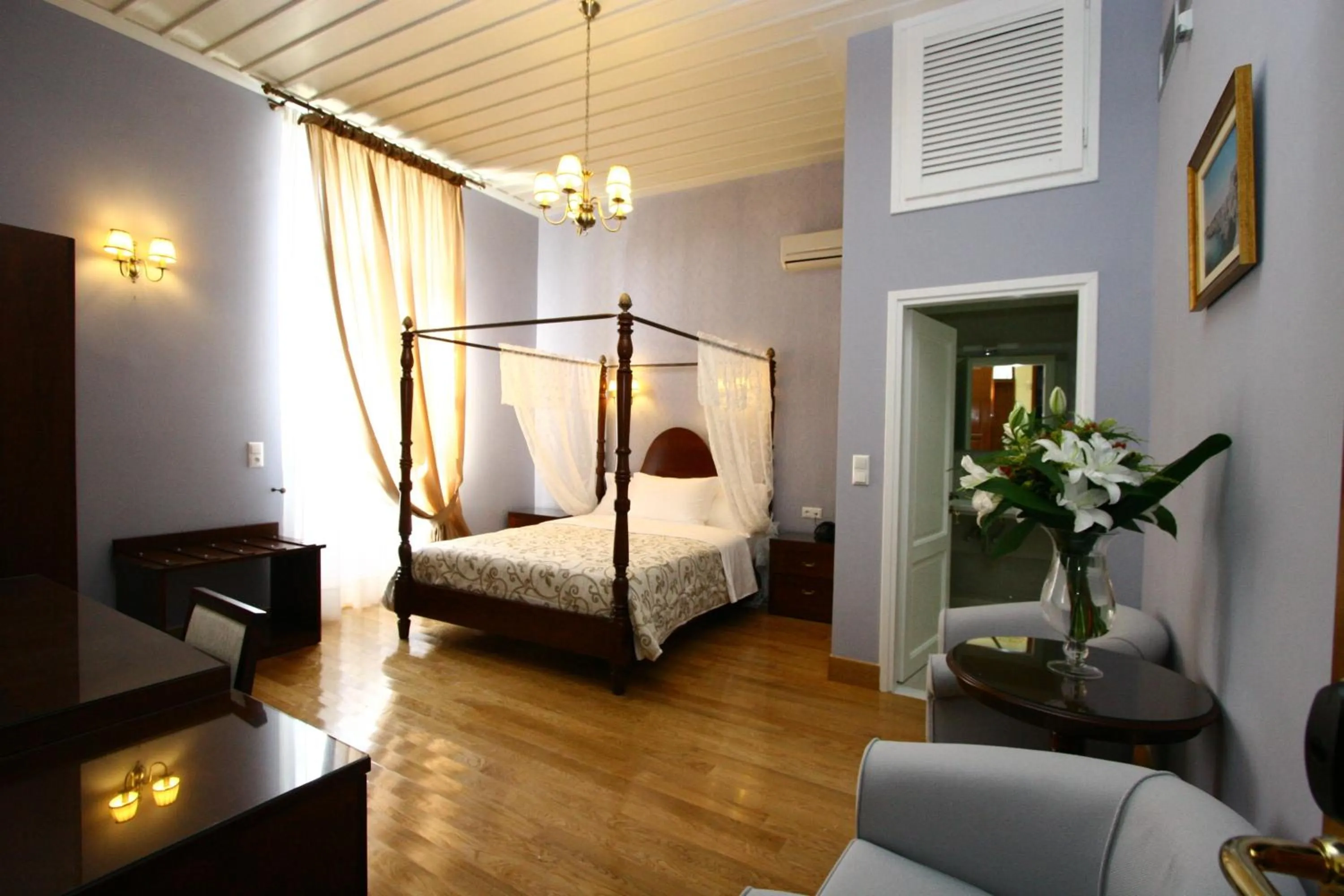 Photo of the whole room, Bed in Apollonion Palace