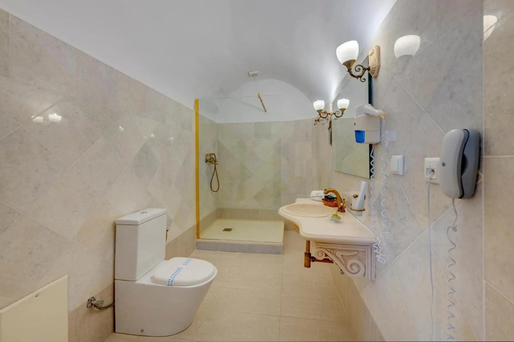 Bathroom in Apollonion Palace