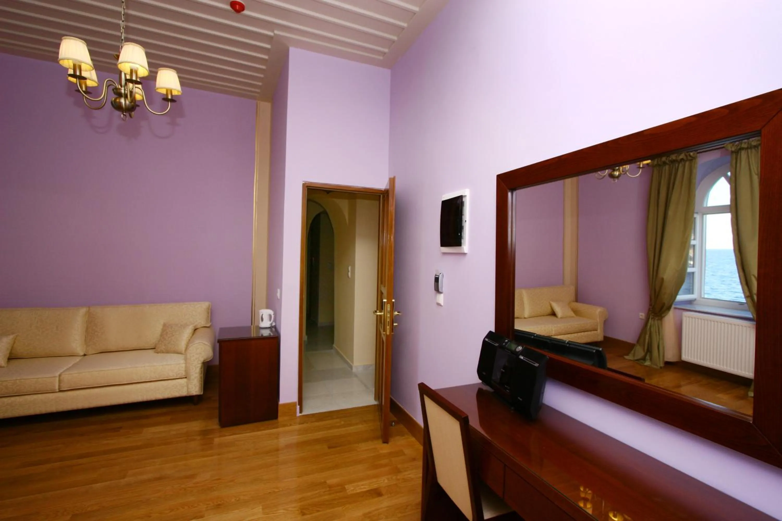 Seating area in Apollonion Palace