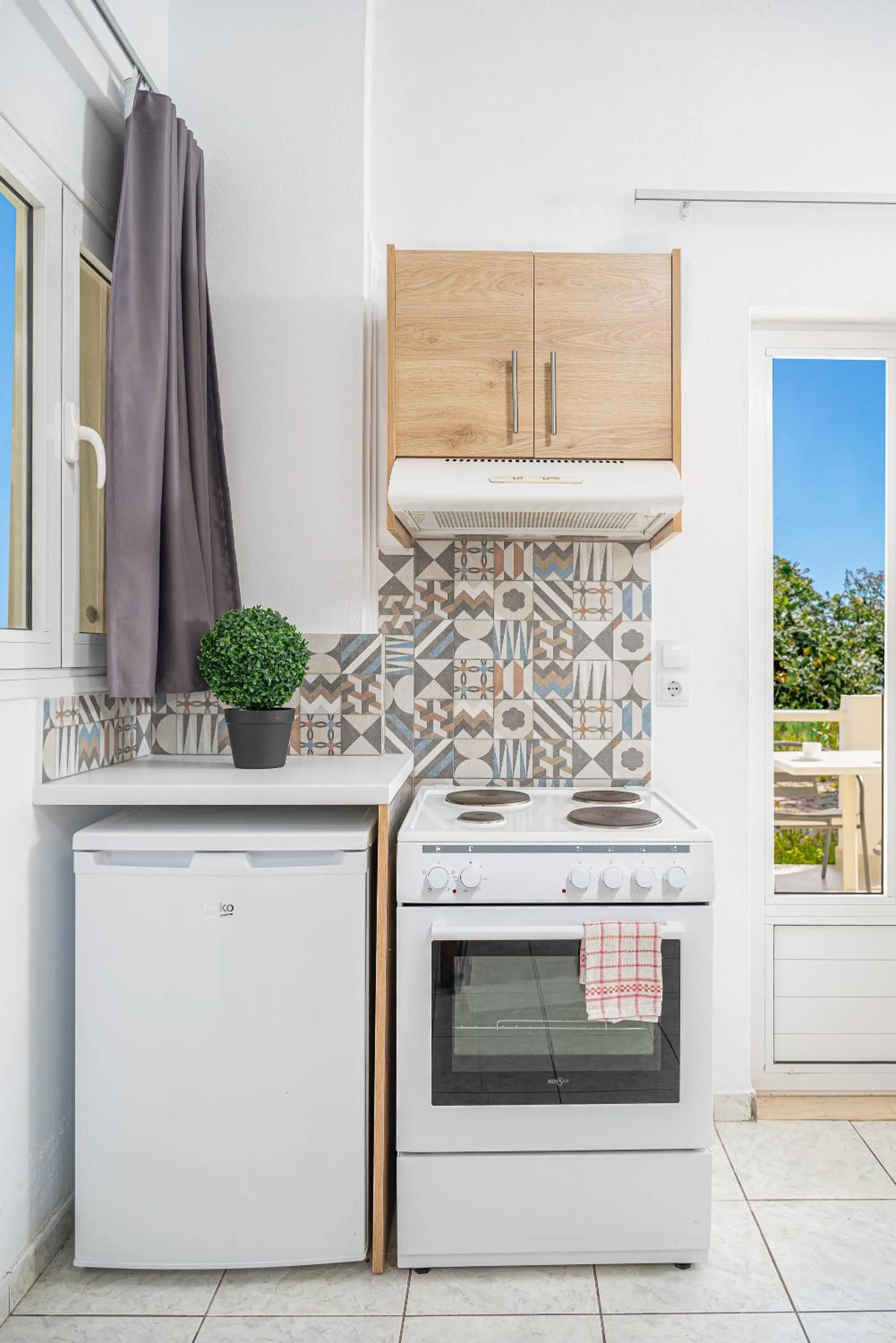 Kitchen or kitchenette in Mylos Apartments Anissaras