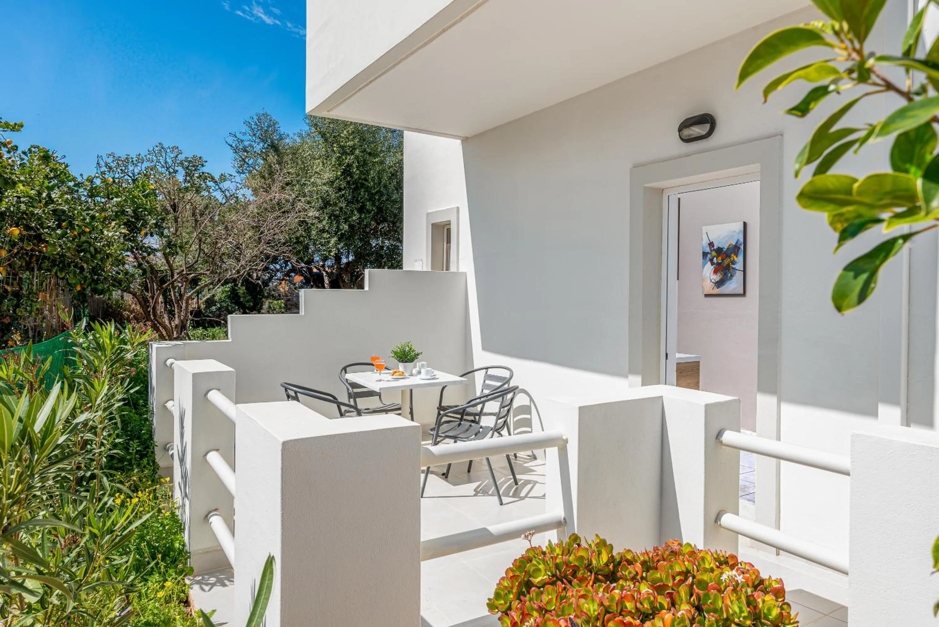 Patio in Mylos Apartments Anissaras