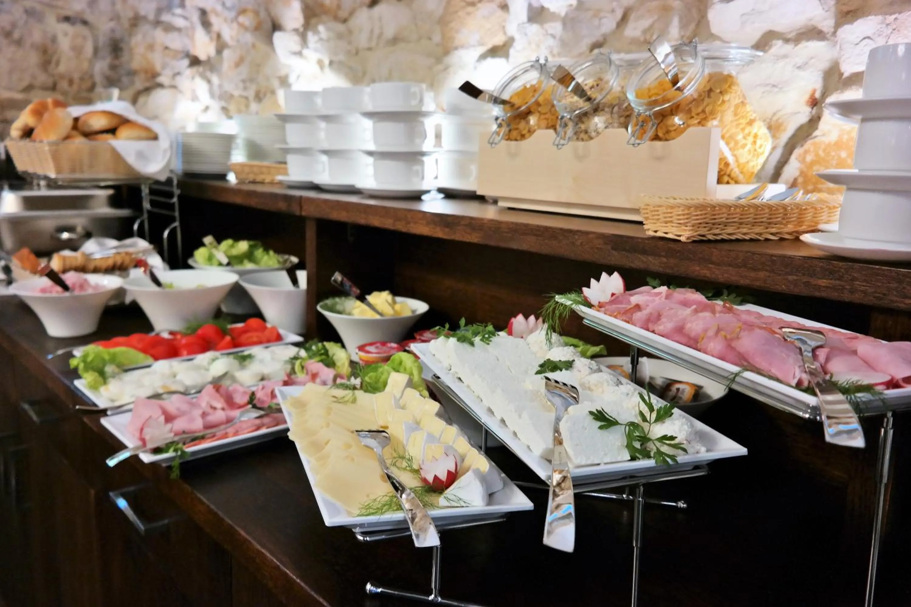 Buffet breakfast in Willa Mała Pieniawa