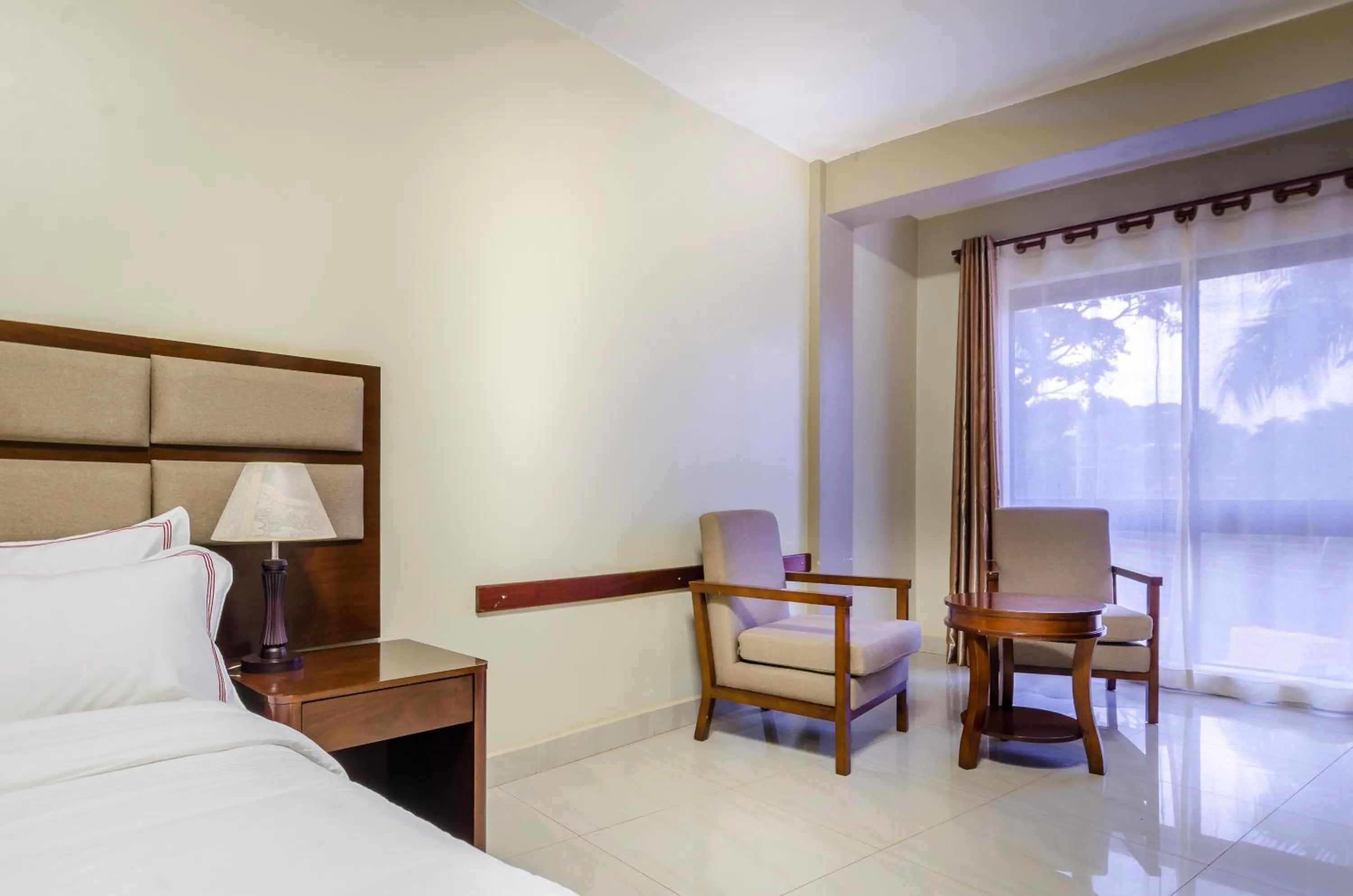 Seating area in Hillside Plaza Hotel