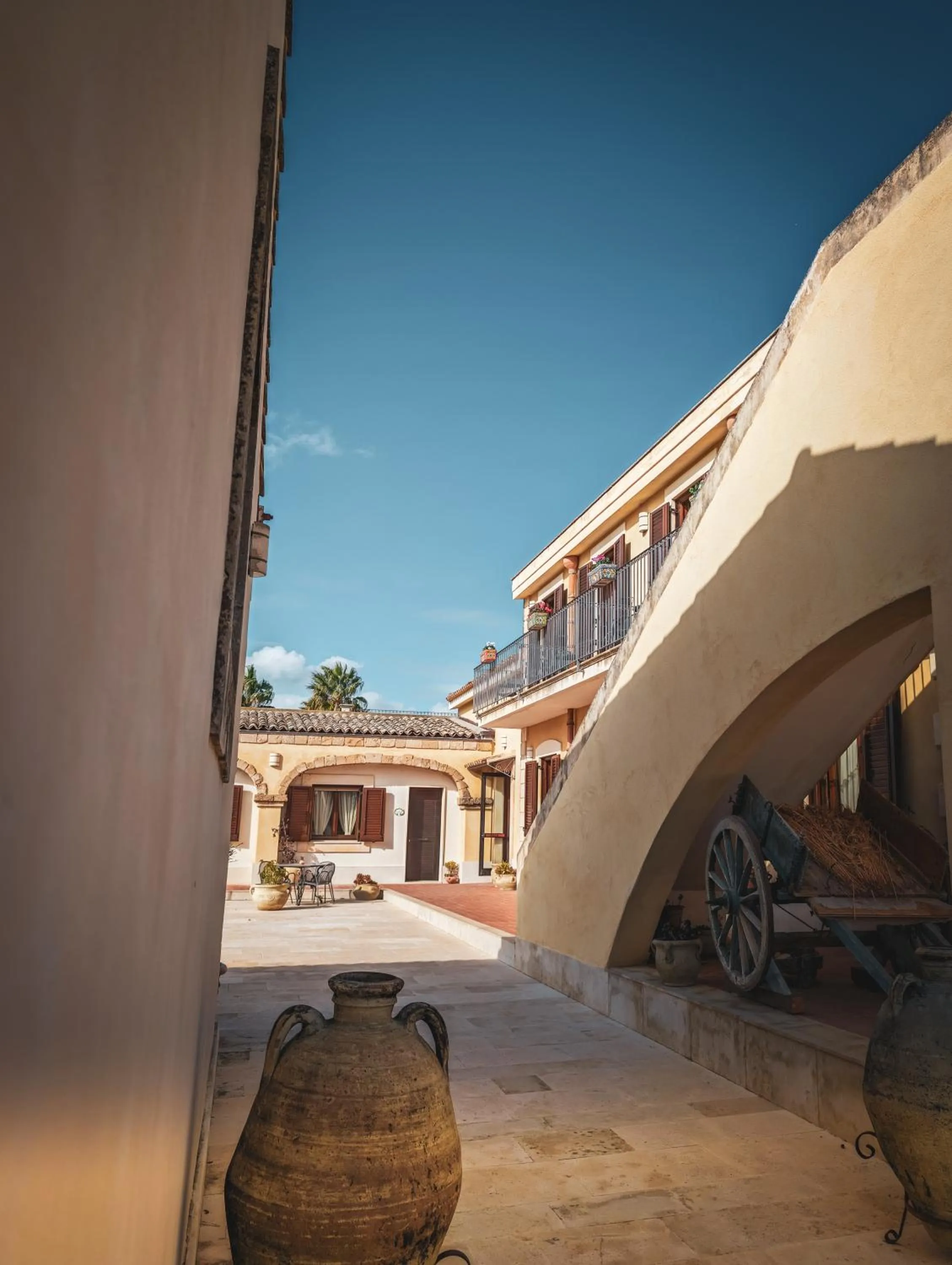 Inner courtyard view in Hotel La Corte Del Sole