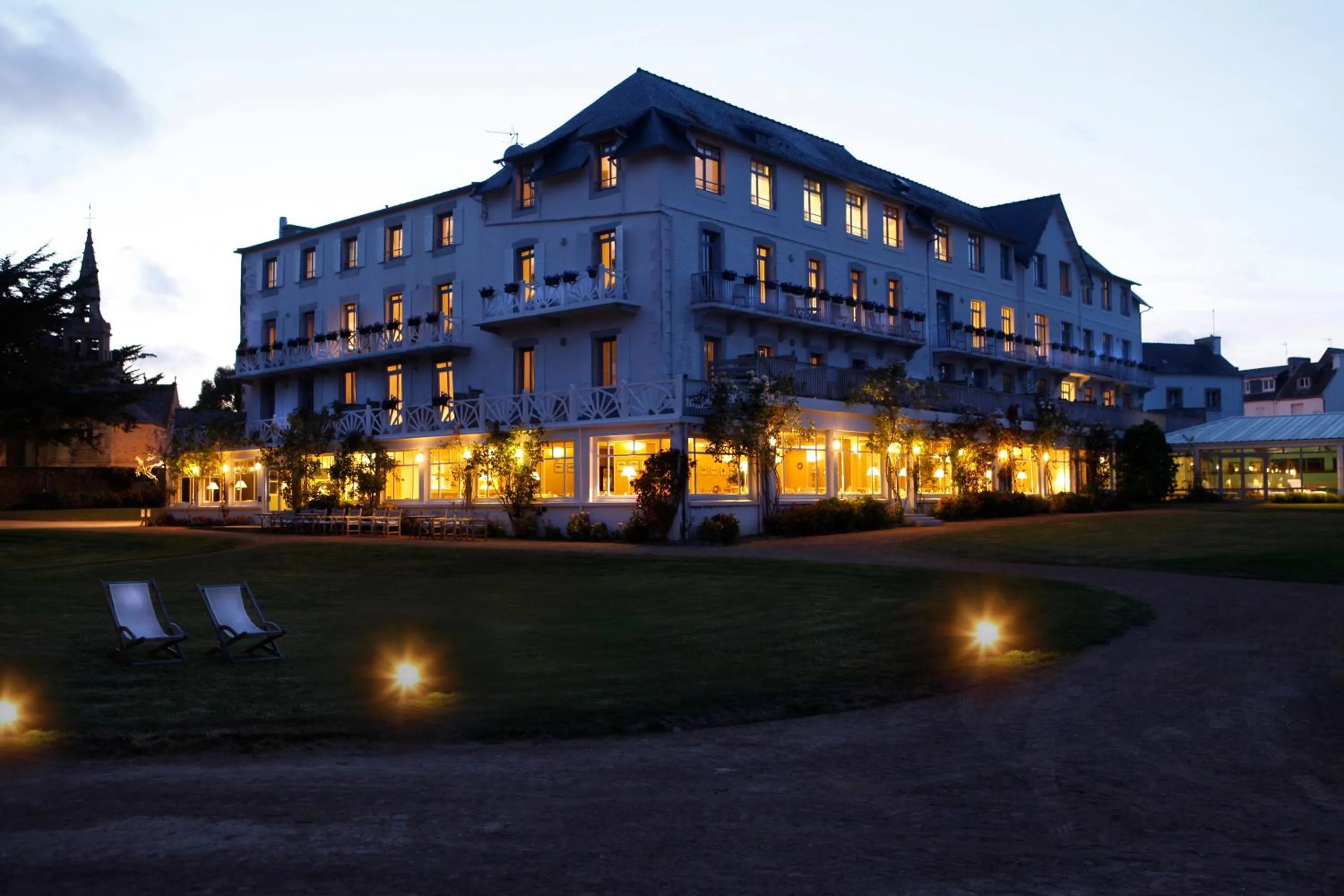 Property building in Le Grand Hotel des Bains & Spa - Bretagne