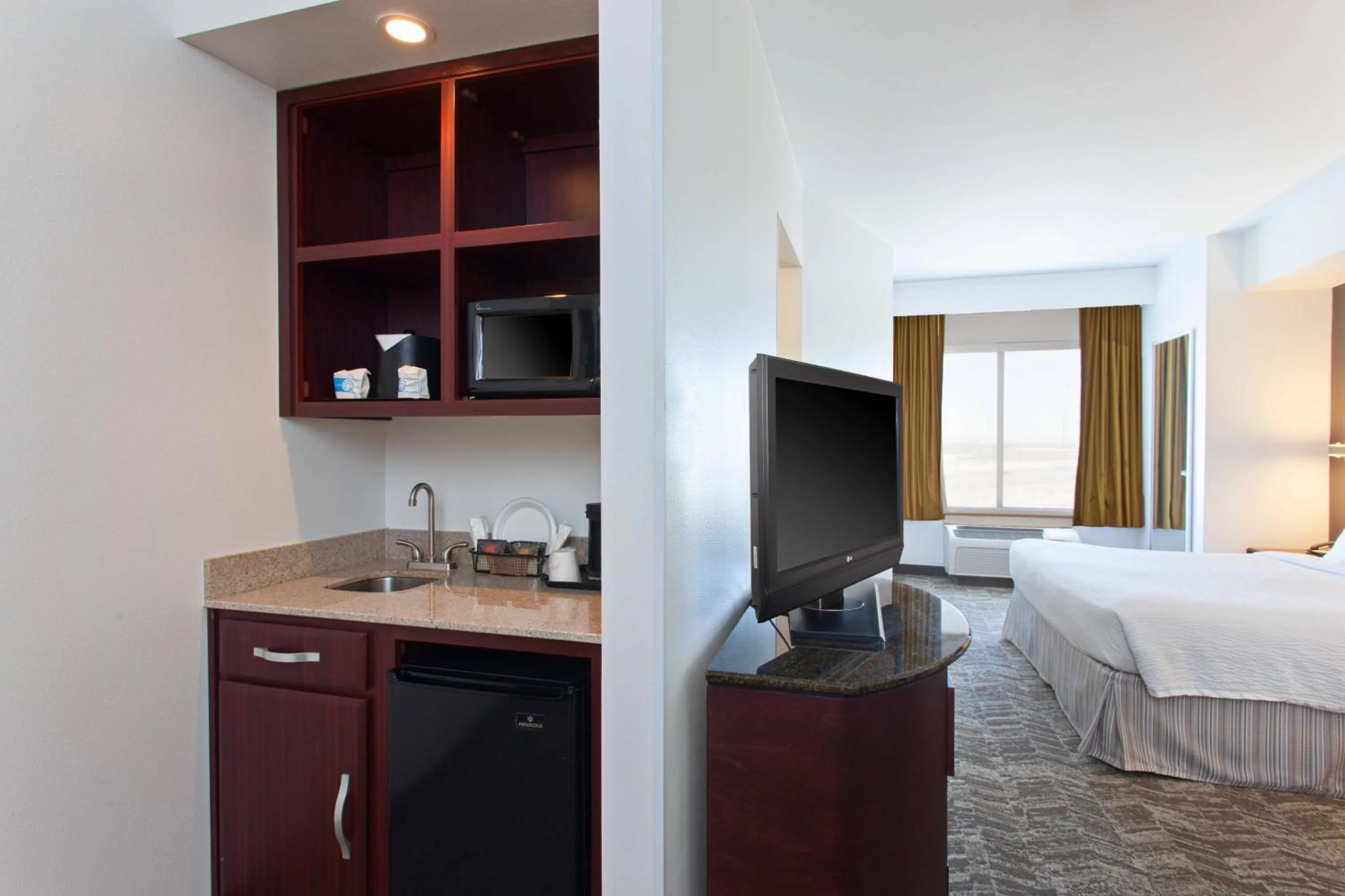 Kitchen or kitchenette, Bed in SpringHill Suites by Marriott El Paso