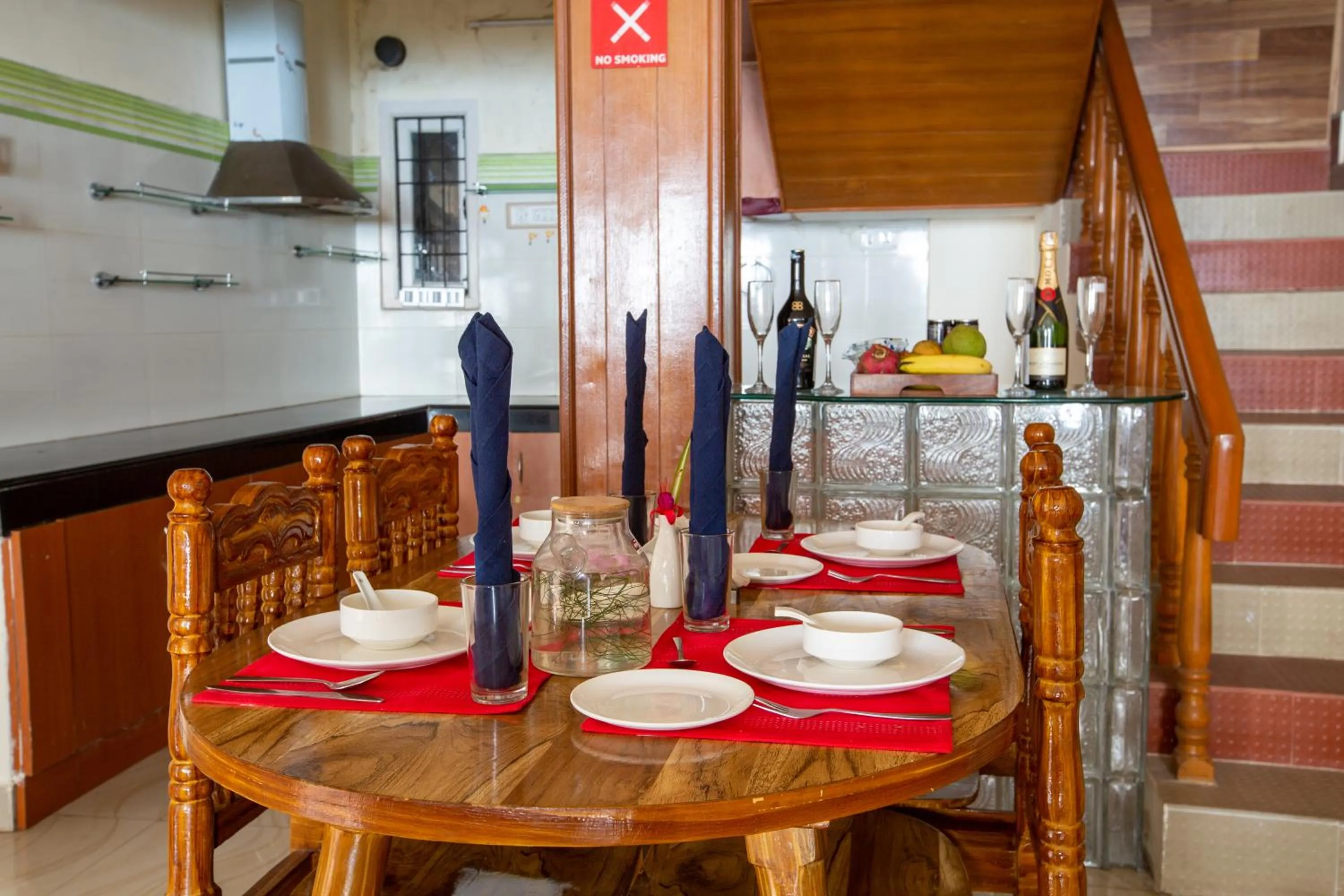 Dining area in Syamantac Villa