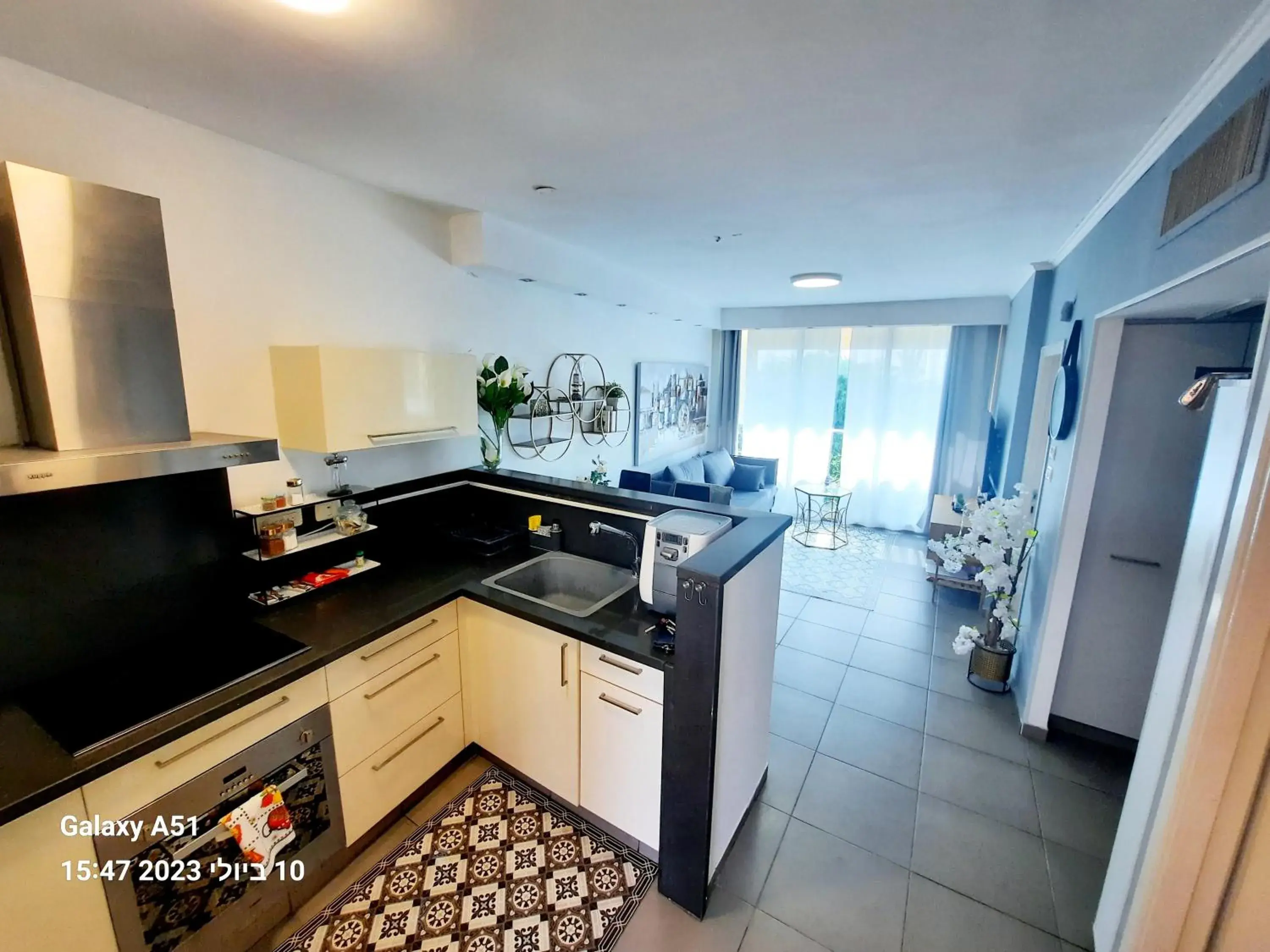 Suite with Sea View in Sea View Suites - דירות נופש עם מקלט Suite with Sea View in Sea View Suites - דירות נופש עם מקלט