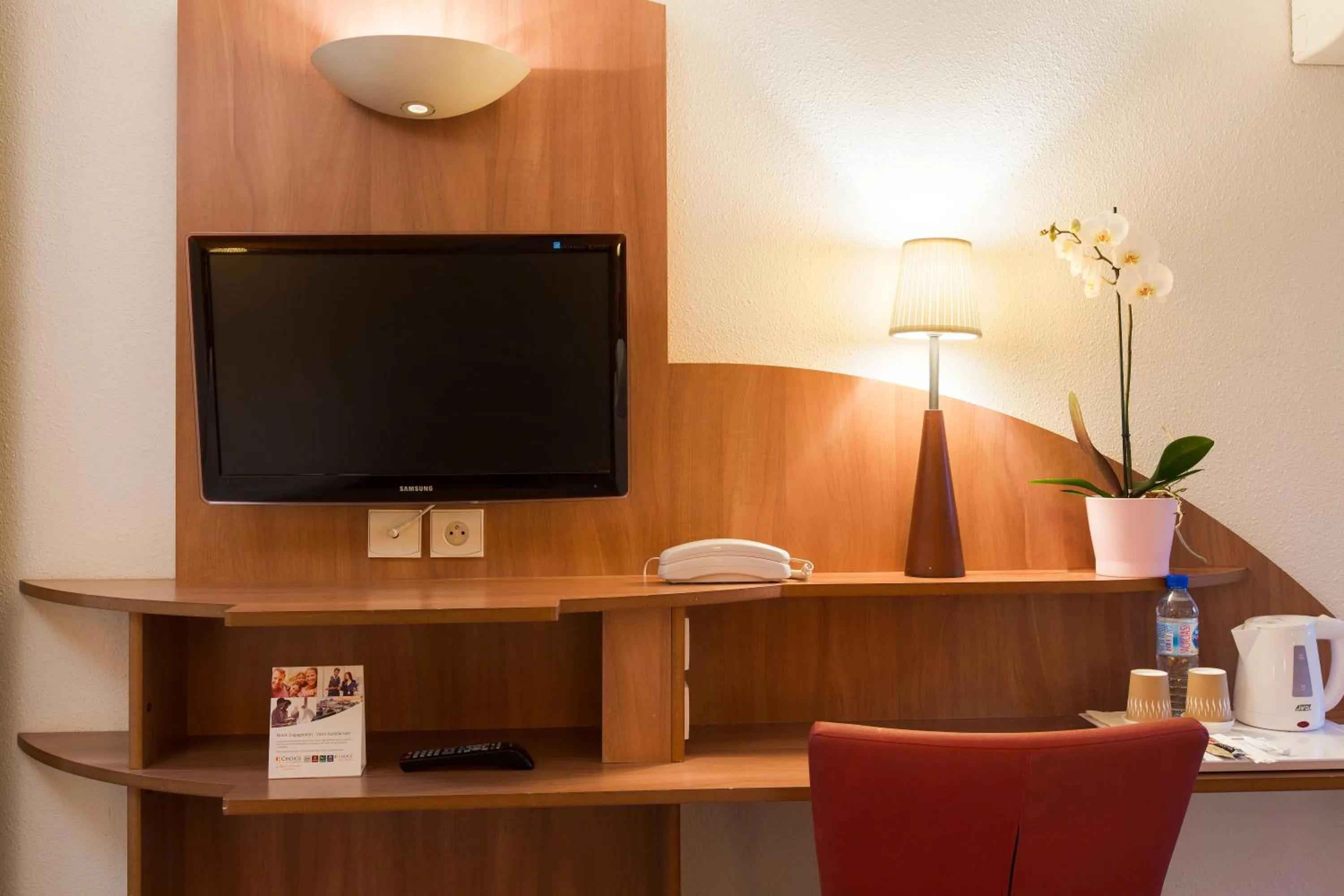 Bedroom in Comfort Hotel Grenoble Meylan