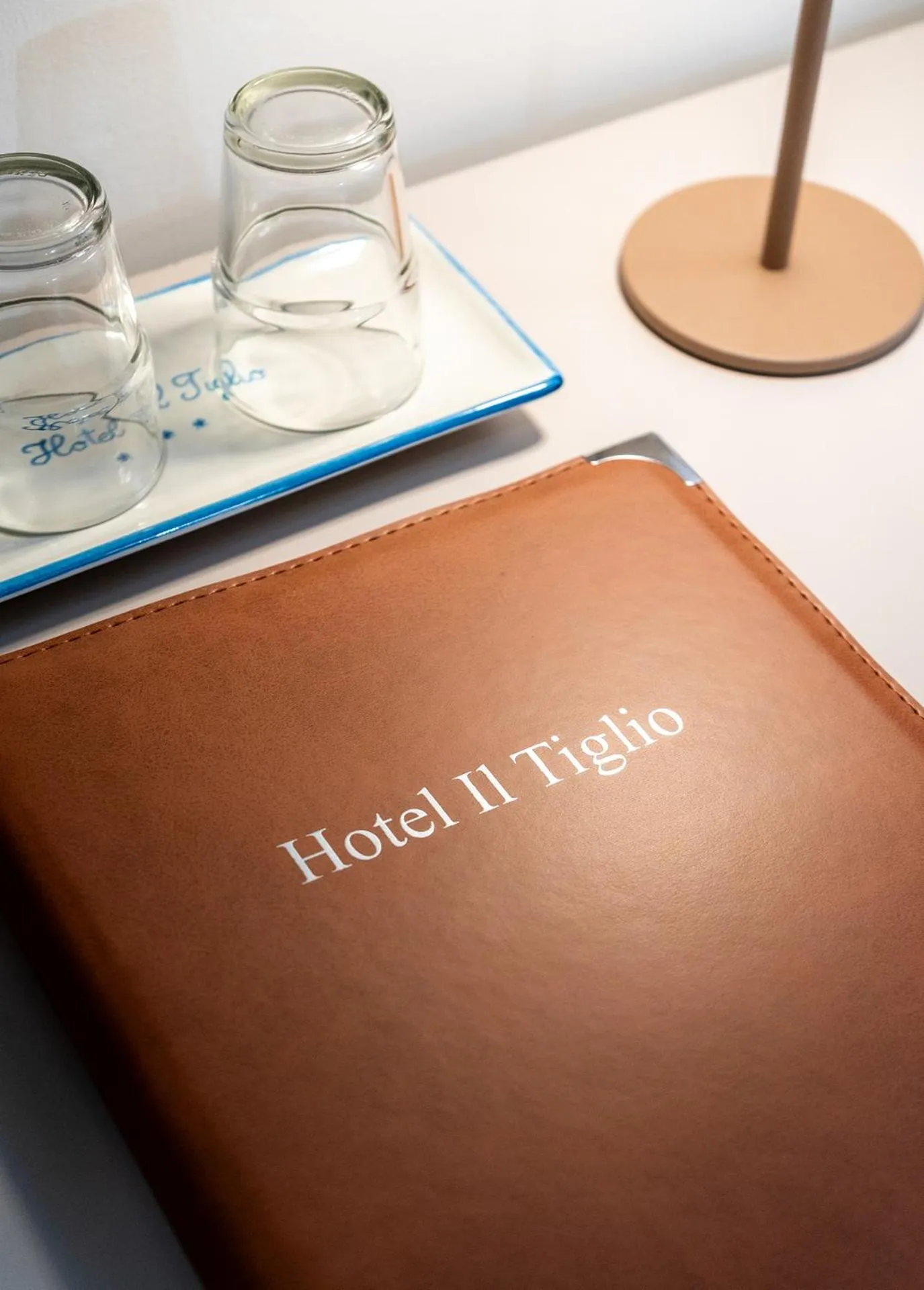 Text overlay in Hotel Il Tiglio