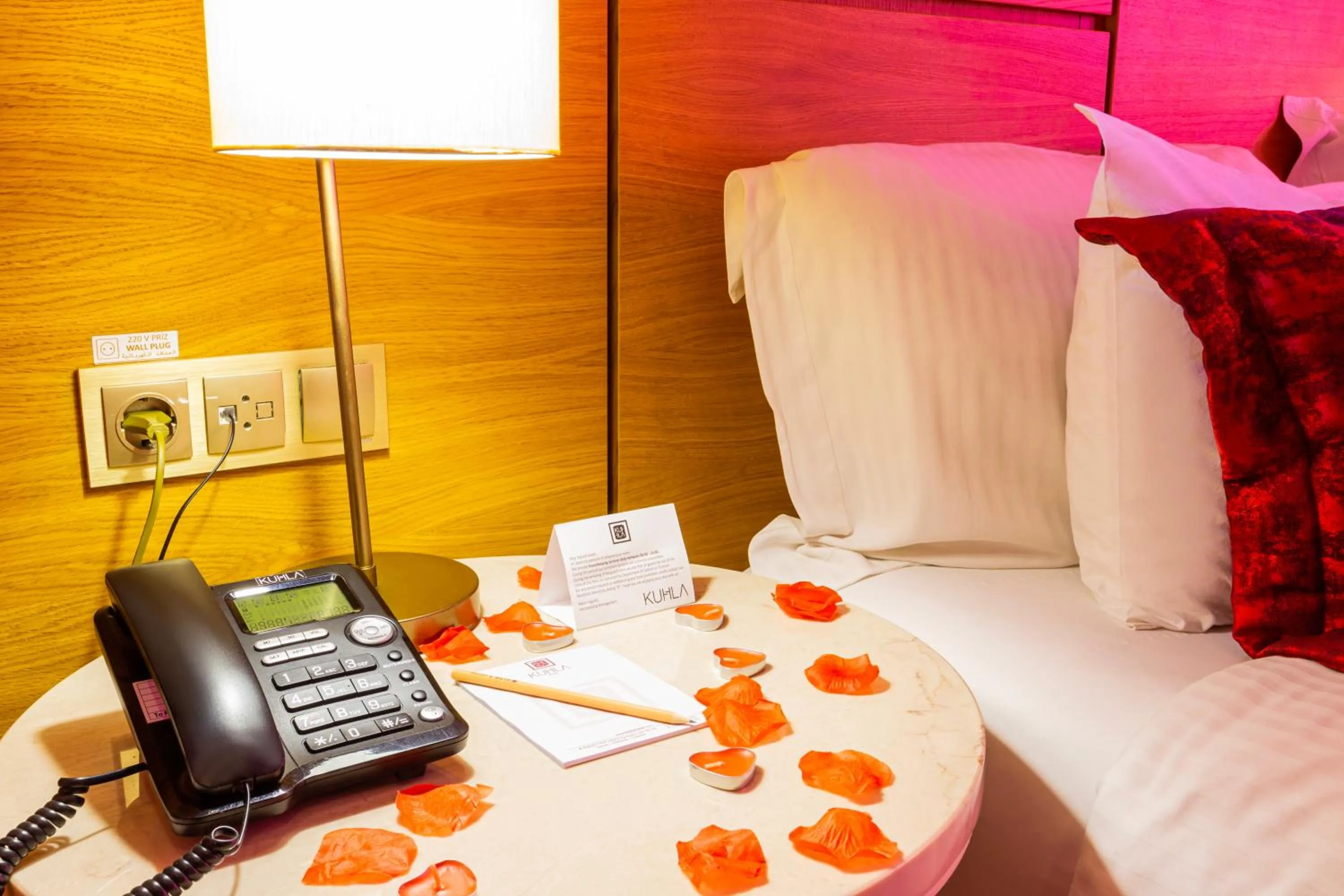 Bedroom, Bed in Kuhla Hotel