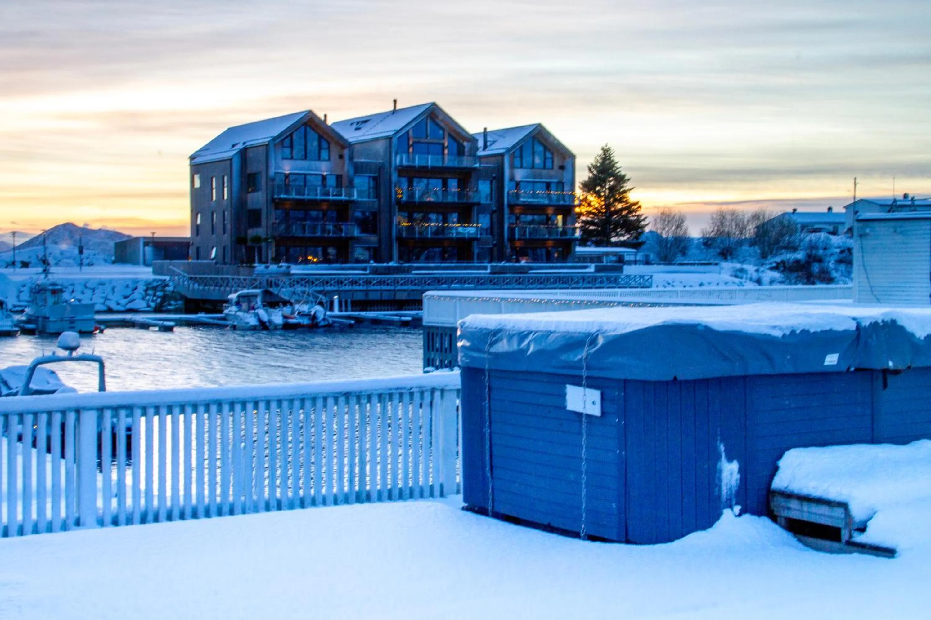 Hot Tub in Rorbuene Svolvær Havn