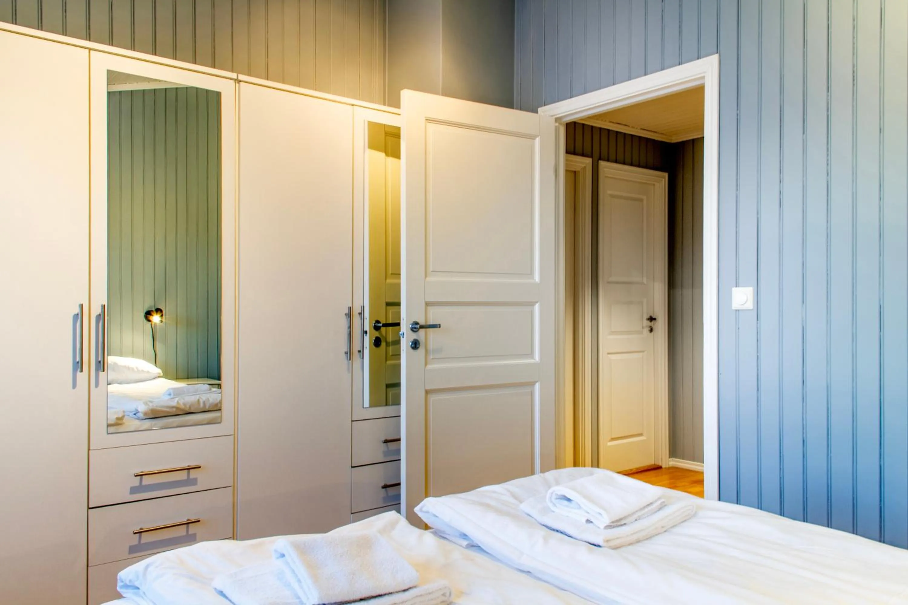 Bedroom, Bed in Rorbuene Svolvær Havn