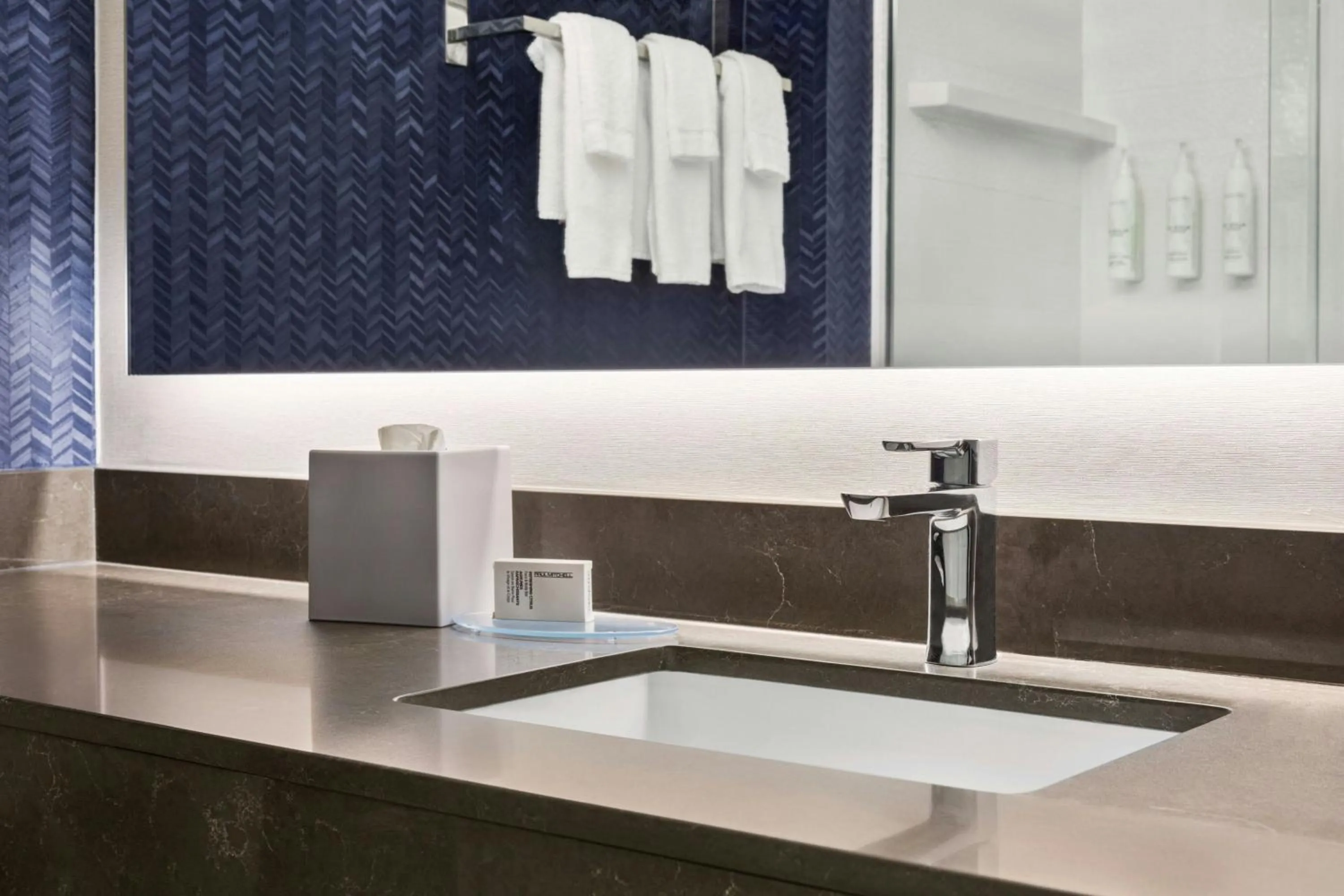 Bathroom in Fairfield Inn & Suites Findlay