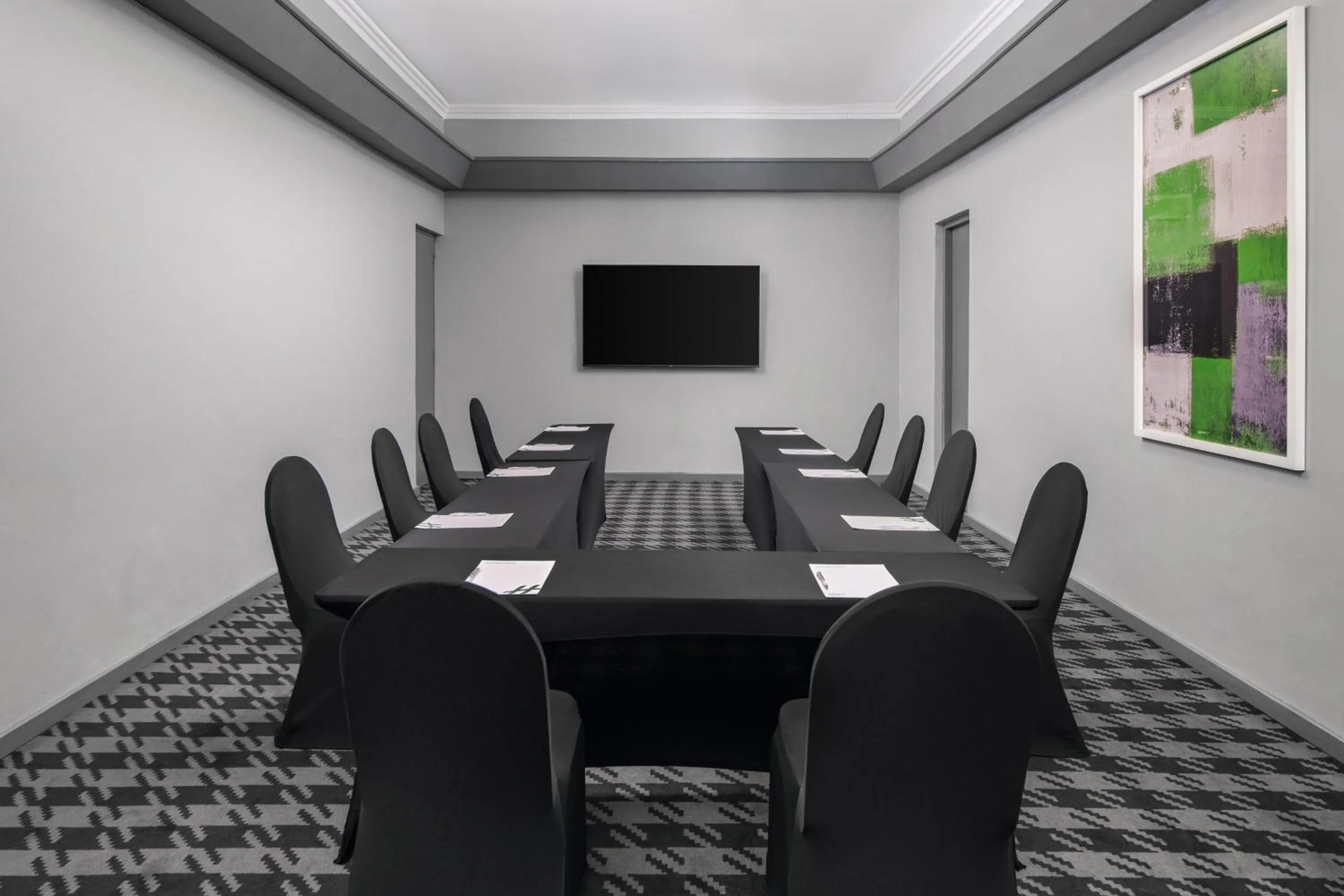 Meeting/conference room in Holiday Inn Johannesburg OR Tambo Airport Hotel by IHG