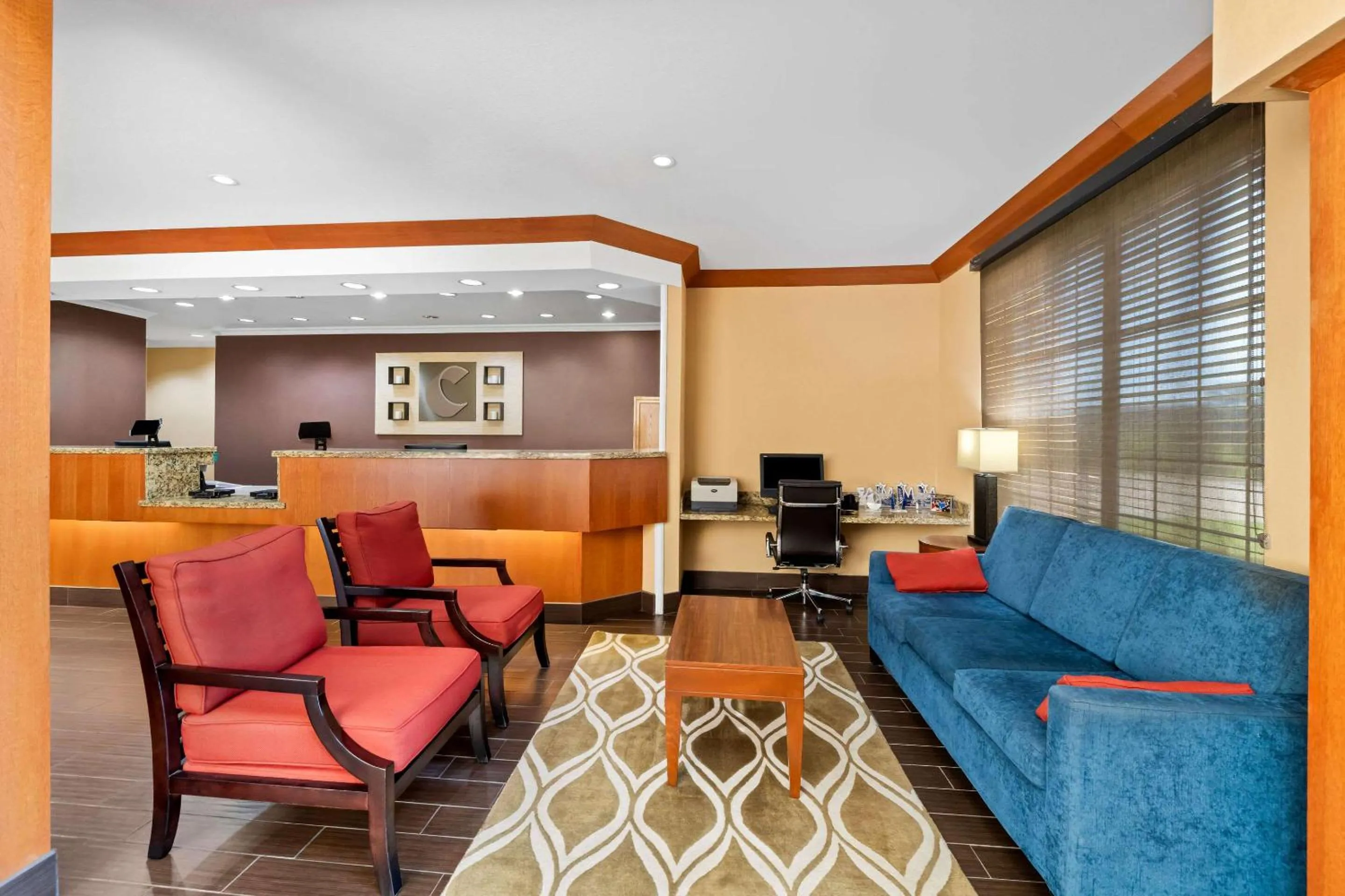 Lobby or reception in Comfort Suites Roanoke - Fort Worth North