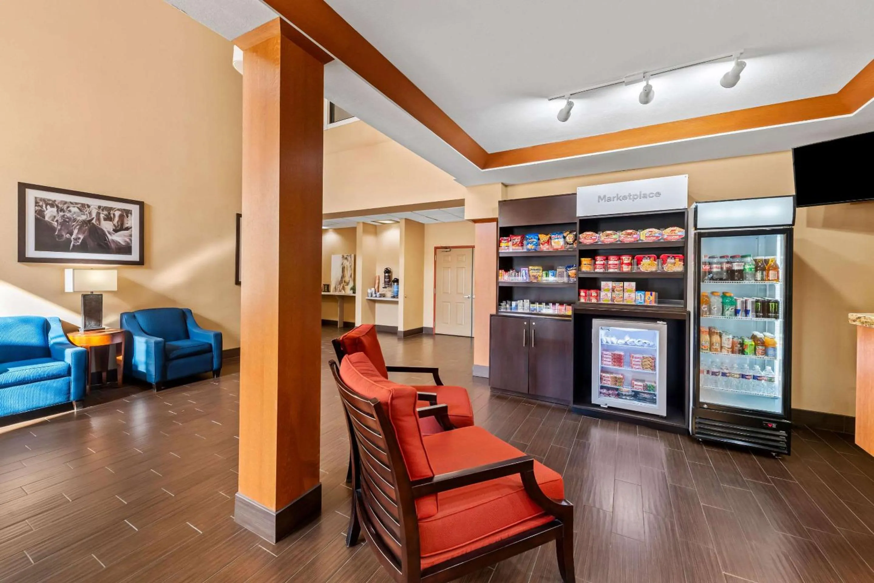 Lobby or reception in Comfort Suites Roanoke - Fort Worth North