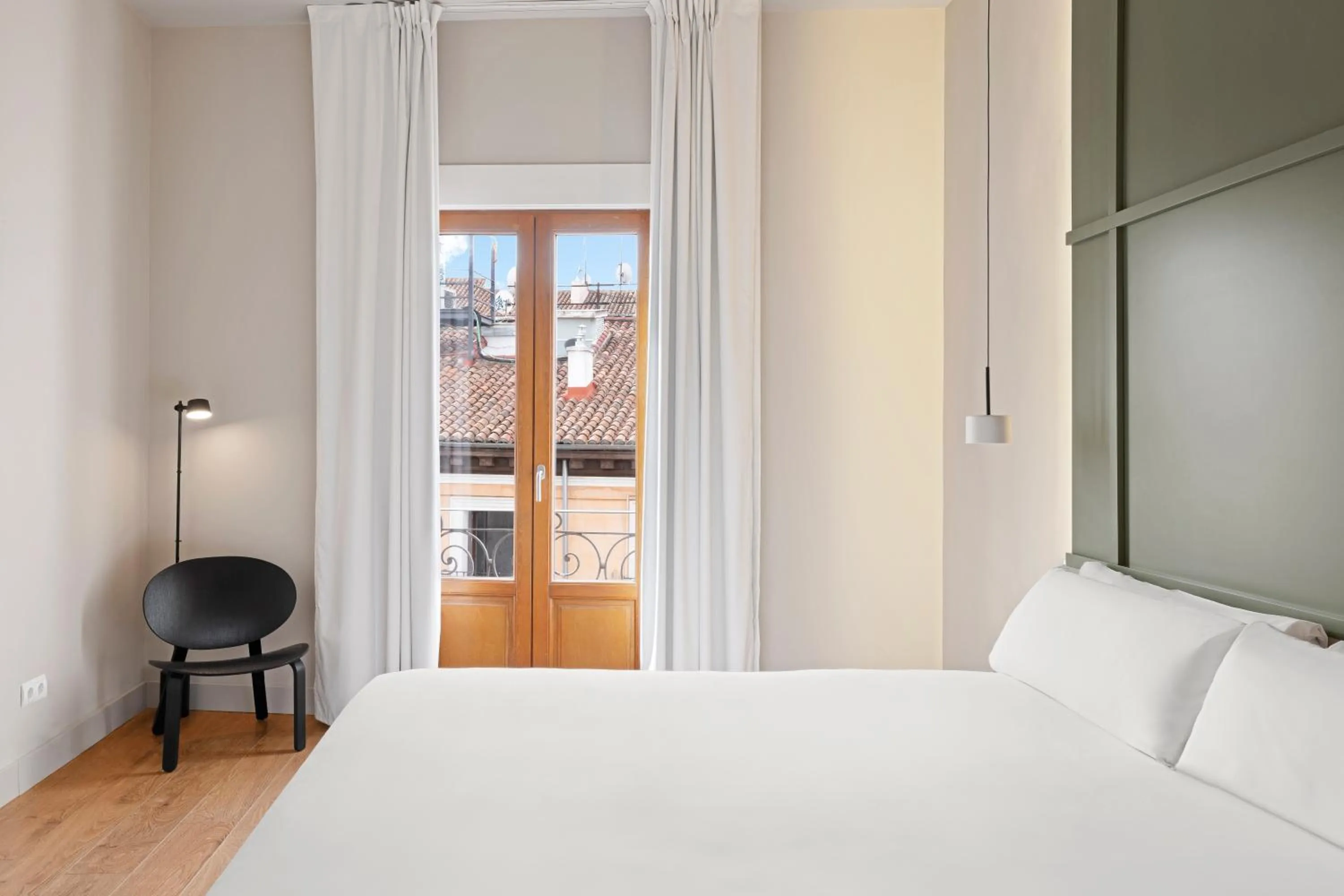 Bed in B&B HOTEL Apartamentos Madrid Centro Fuencarral 46