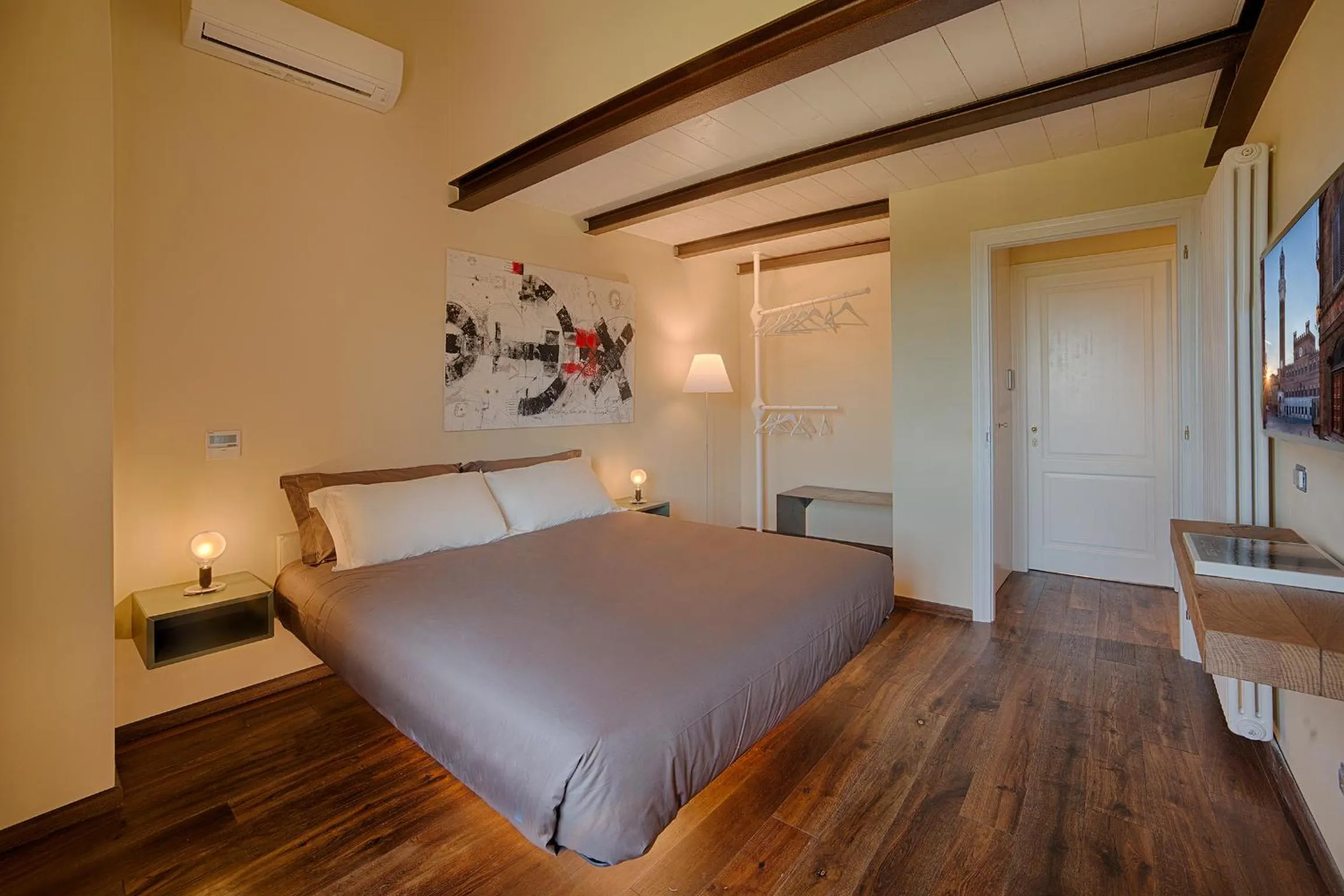 Photo of the whole room, Bed in Chianti B&B Design infinity pool shared