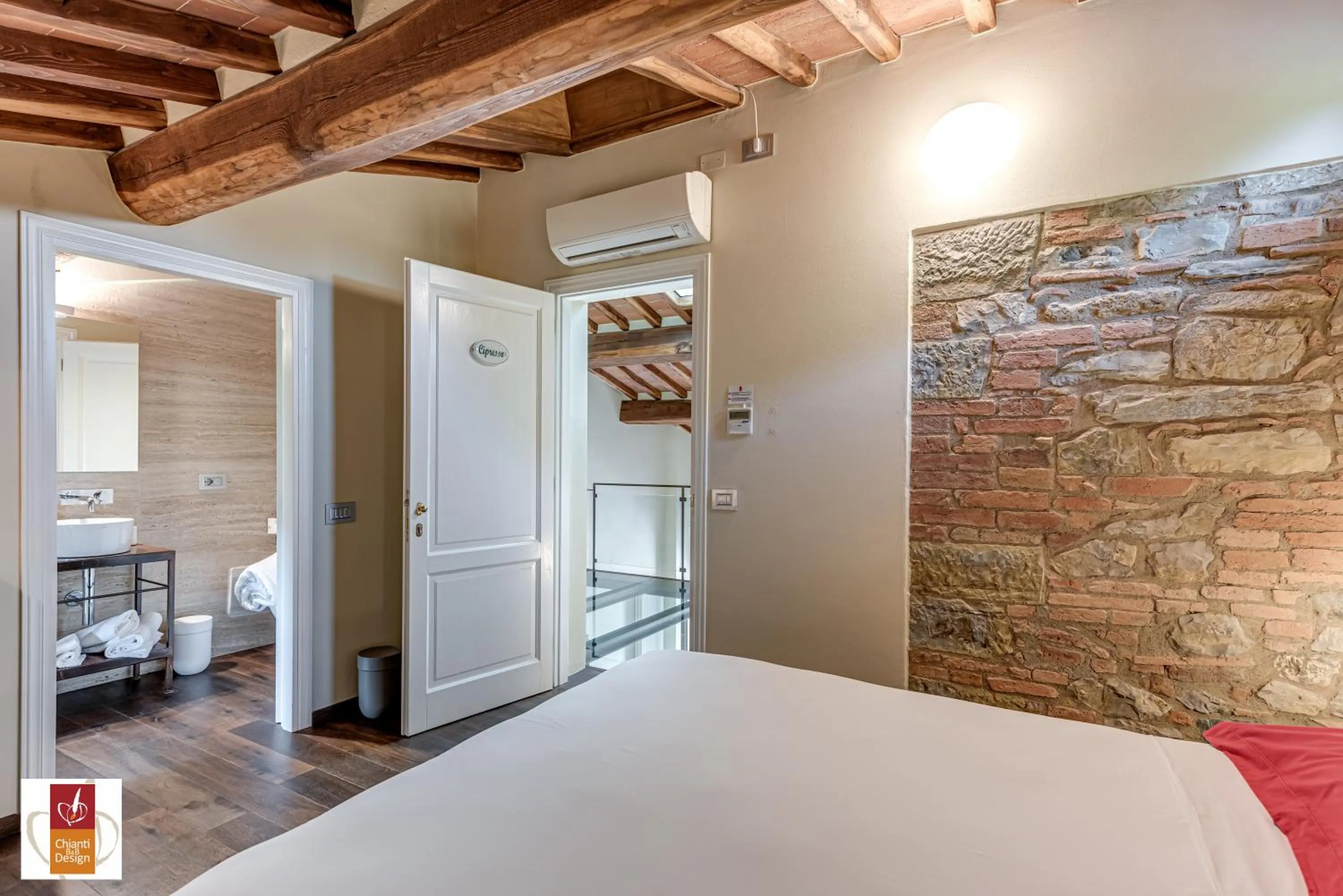 Bed in Chianti B&B Design infinity pool shared