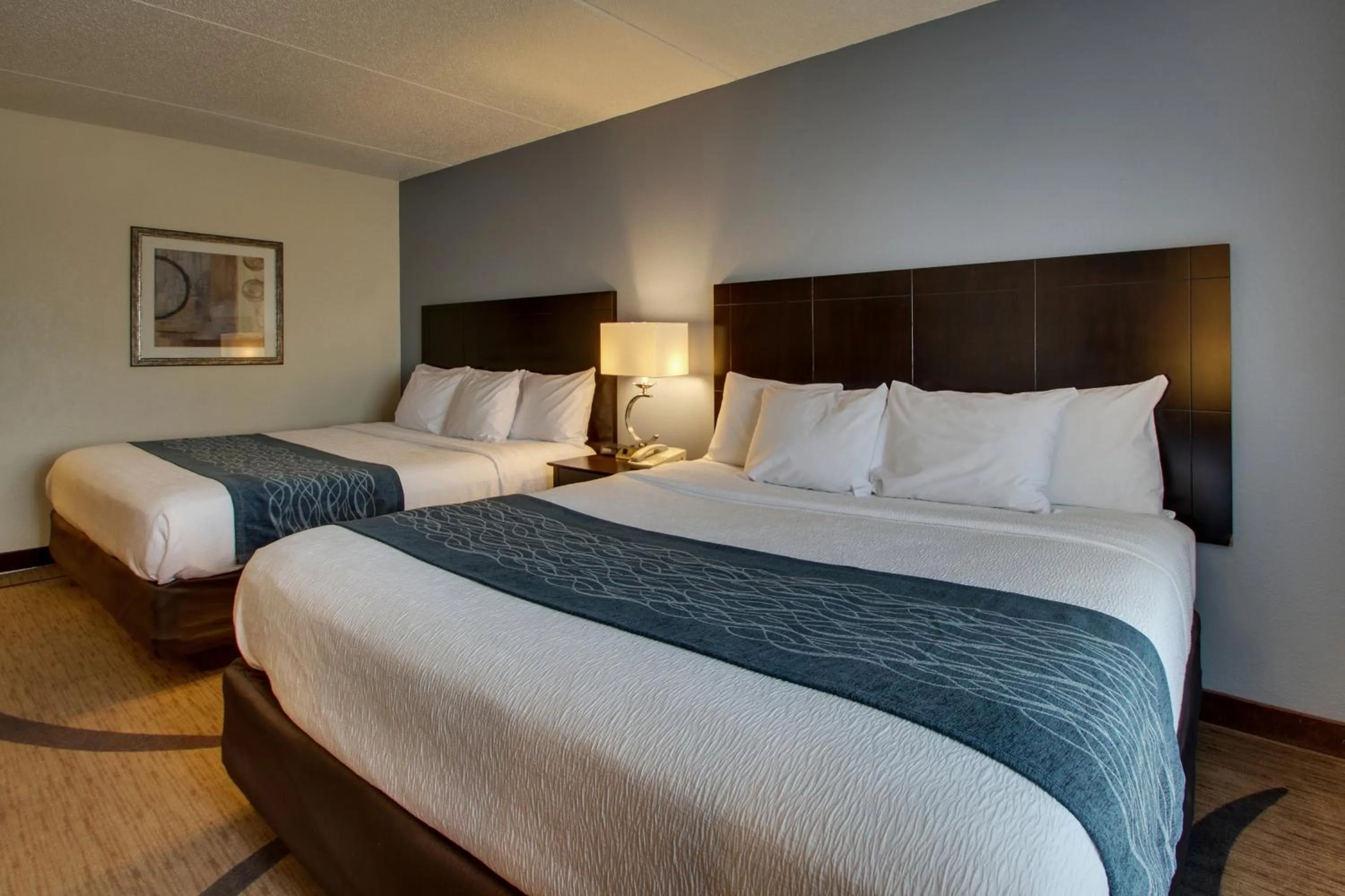 Photo of the whole room, Bed in Greenfield Inn & Suites Owensboro, KY Airport