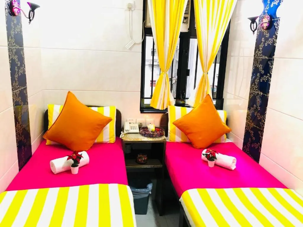 Bedroom, Bed in Woodstock Hostel