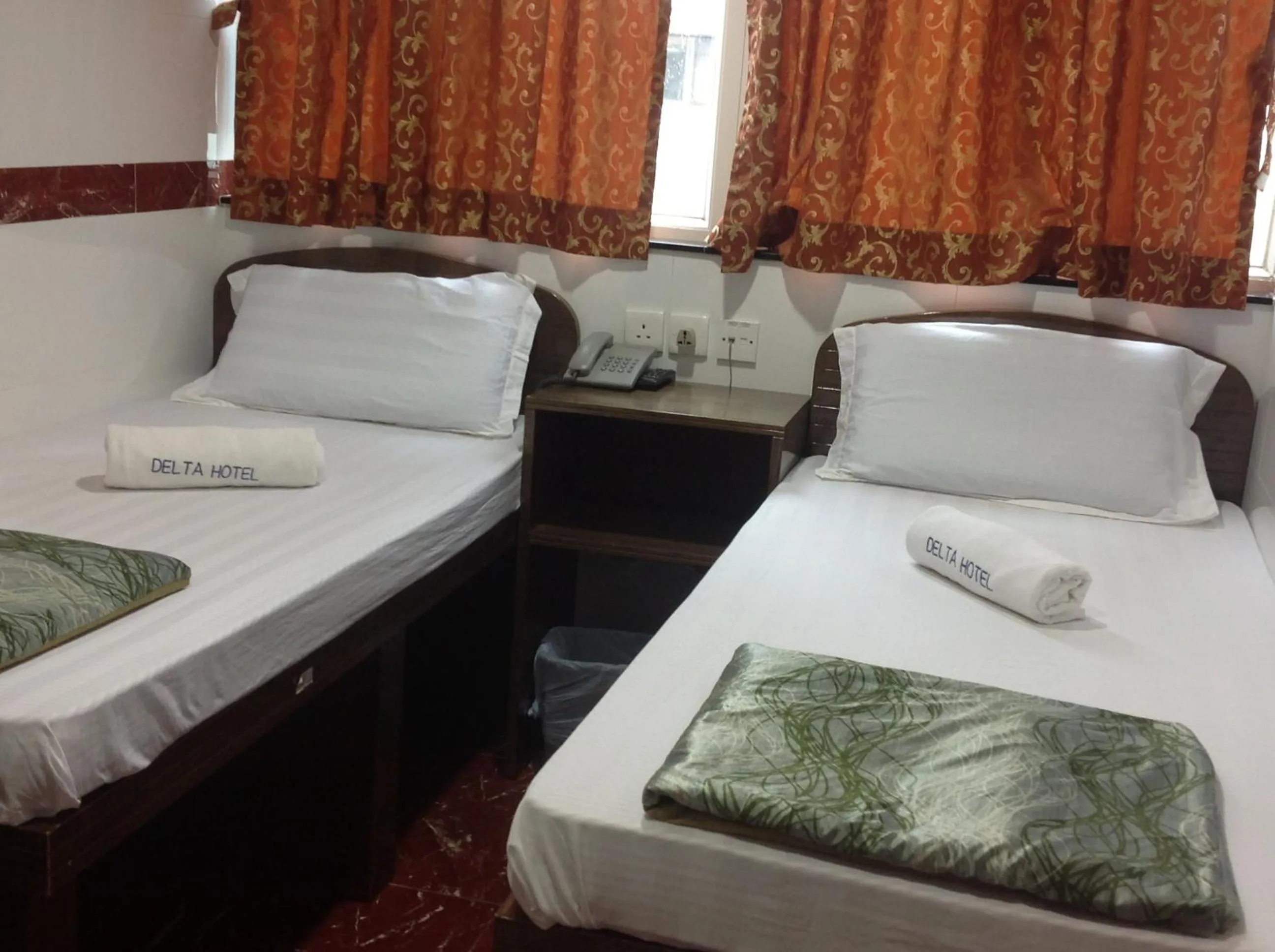 Bedroom, Bed in David Lounge