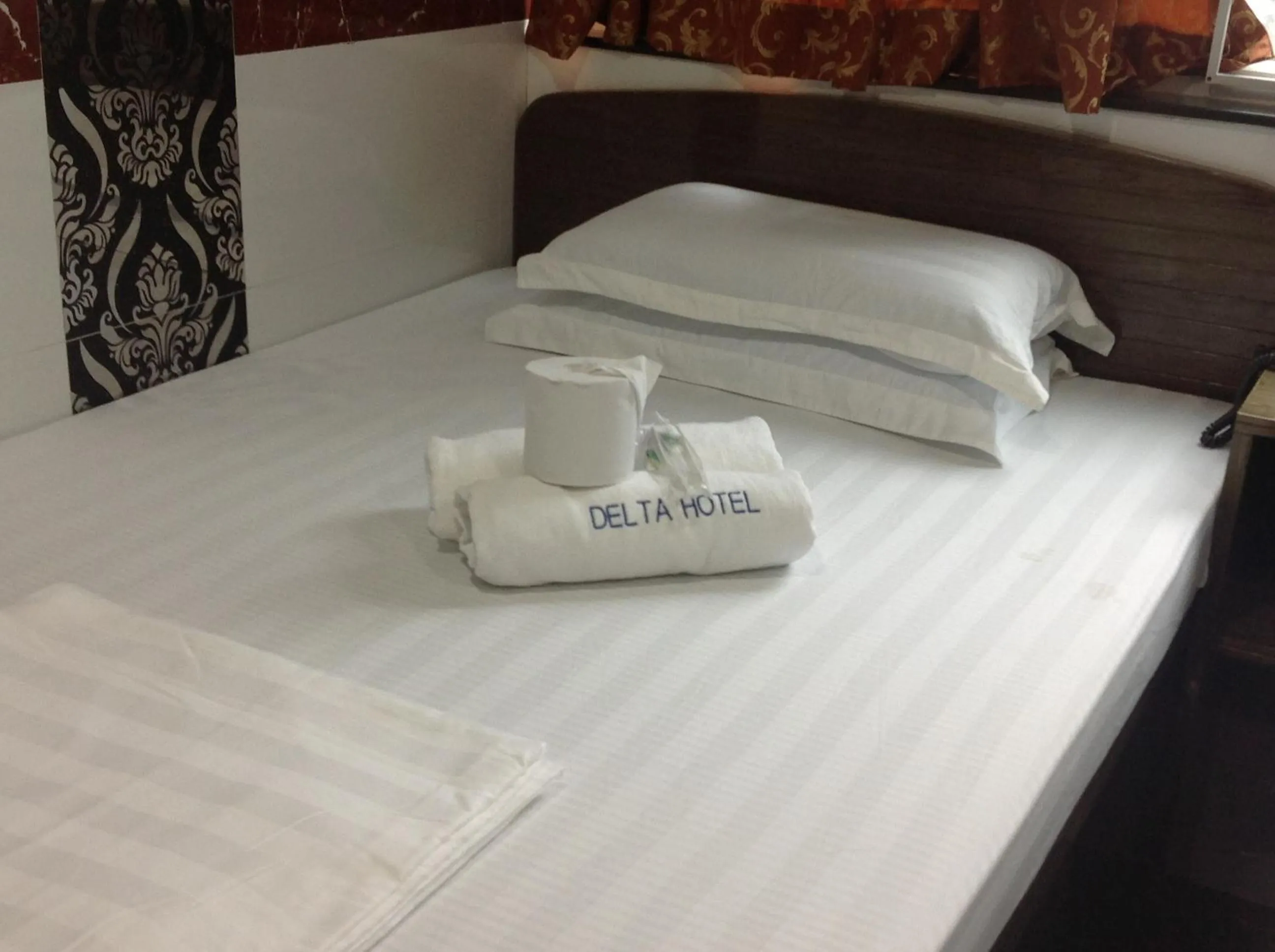 Bedroom, Bed in David Lounge