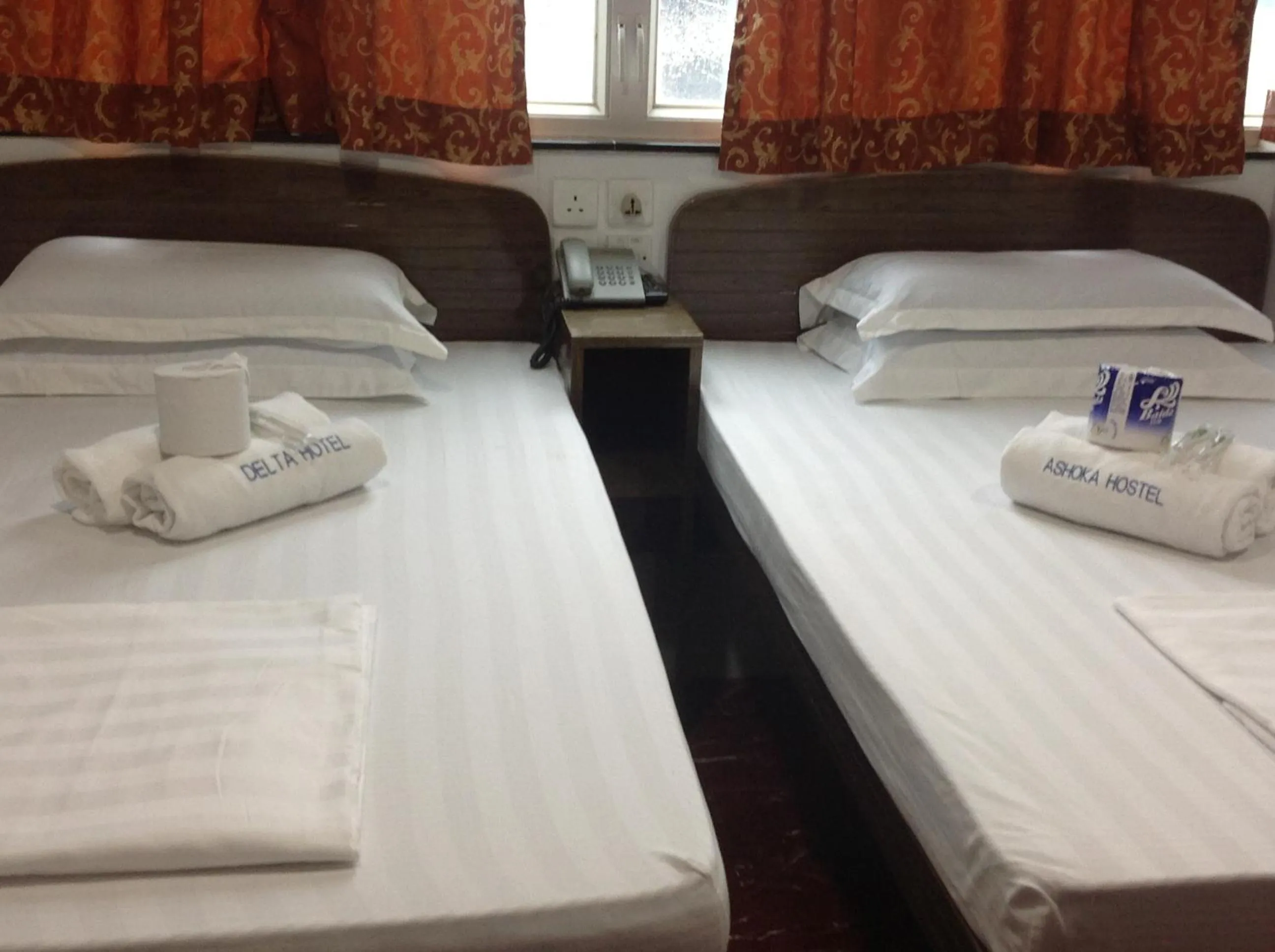 Bedroom, Bed in David Lounge