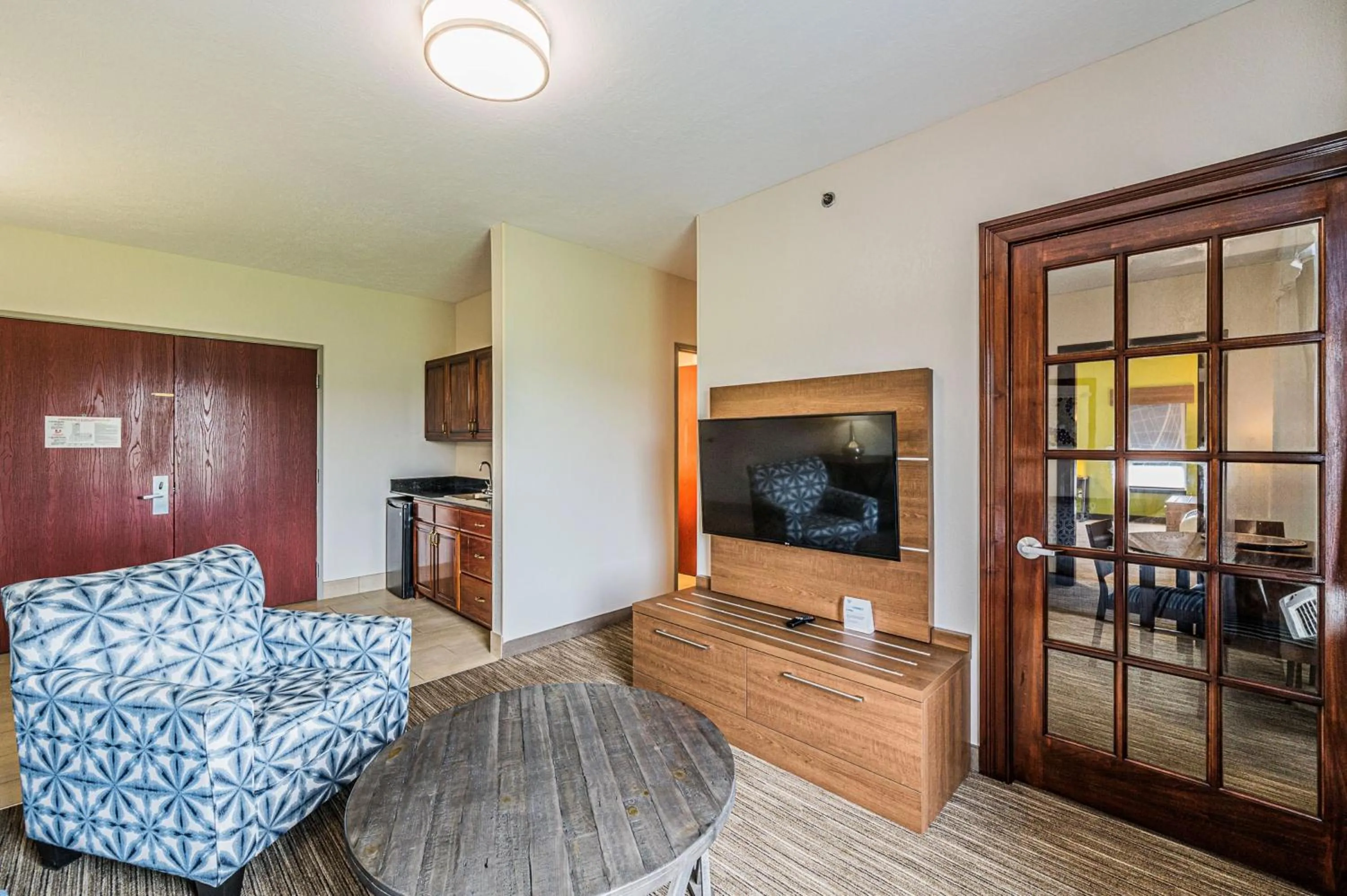 Photo of the whole room in Holiday Inn Express Hotel & Suites Franklin by IHG