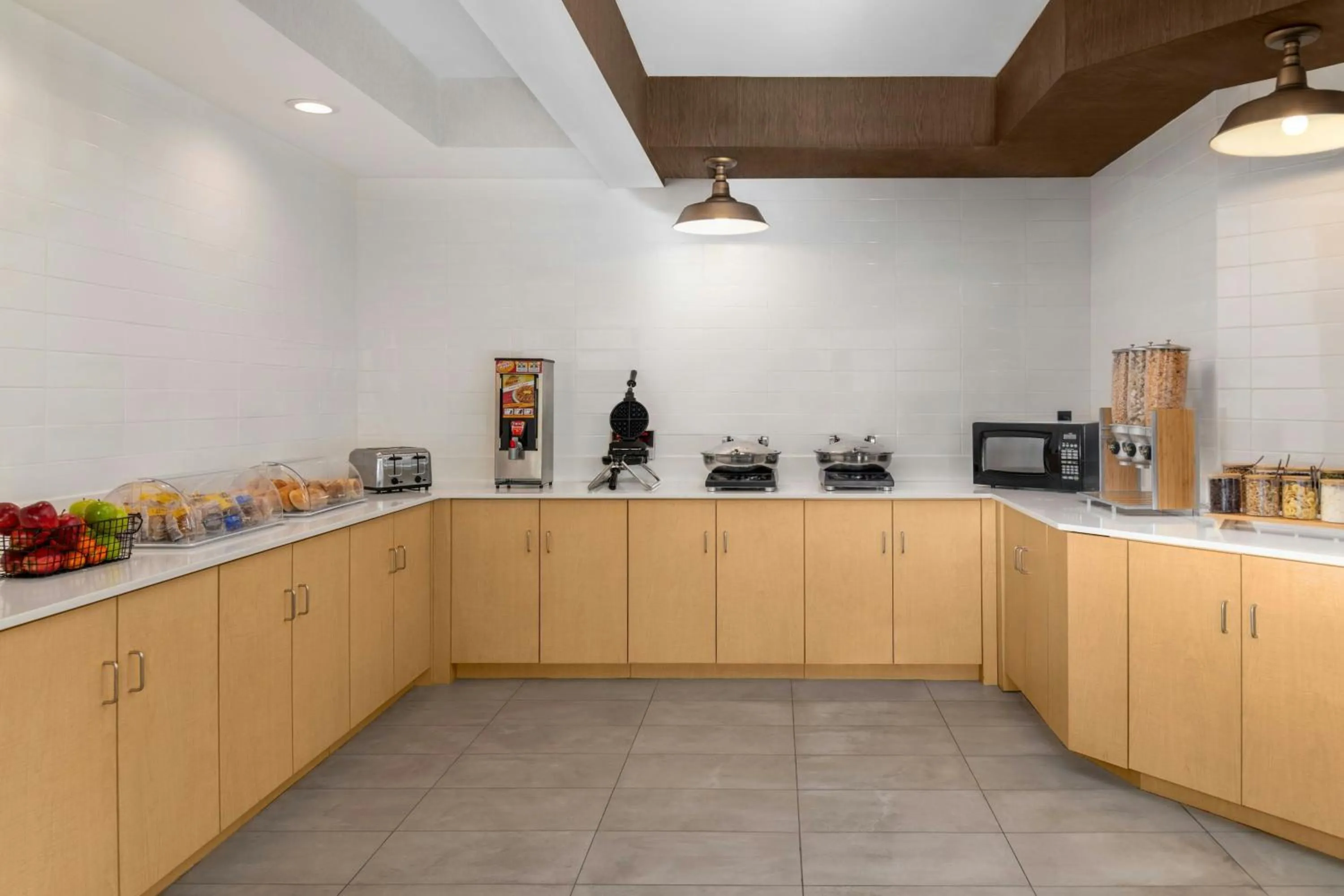 Breakfast in Fairfield Inn & Suites Jackson