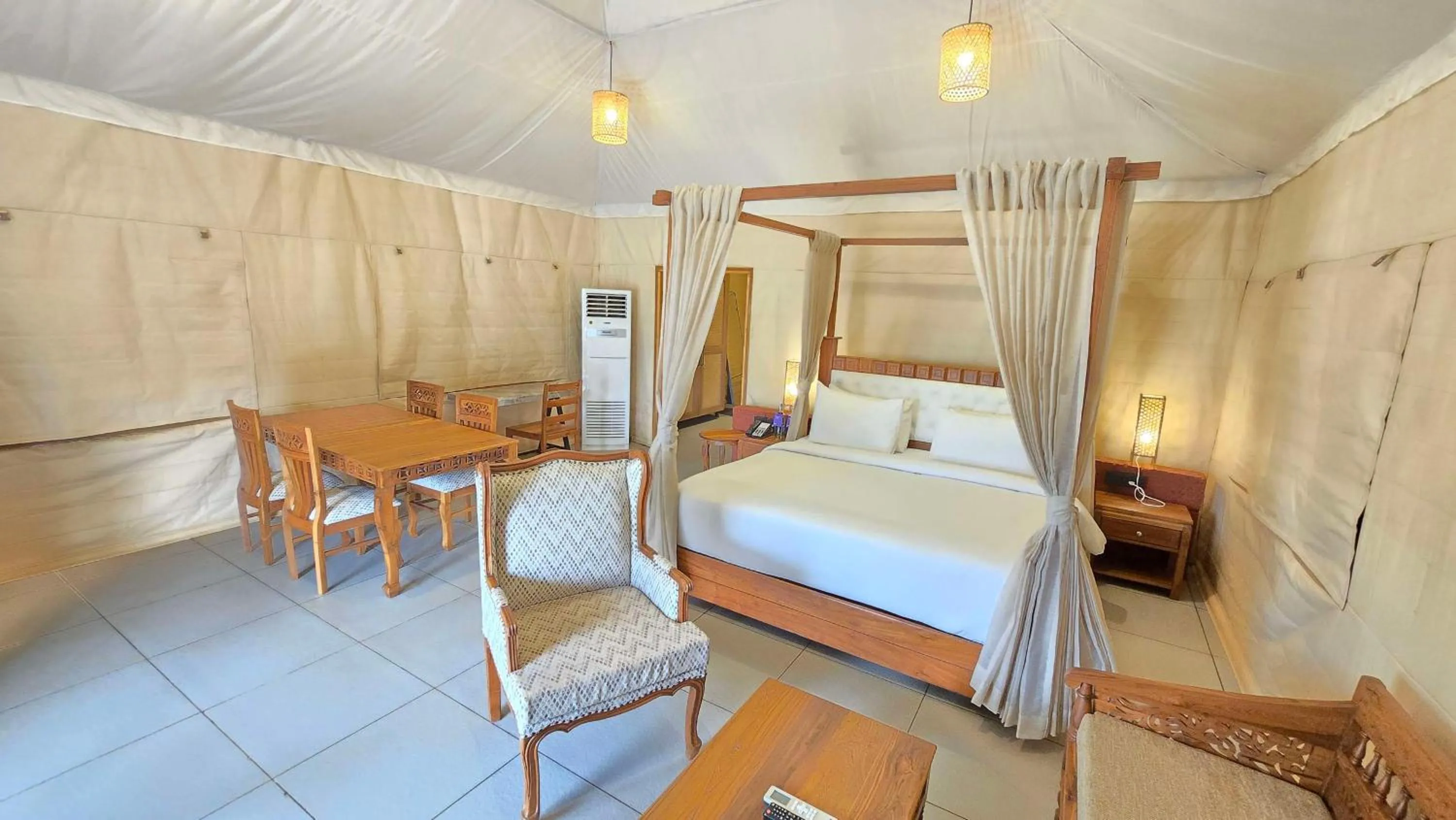 Photo of the whole room, Bed in Radisson Blu Plaza Resort & Convention Centre Karjat