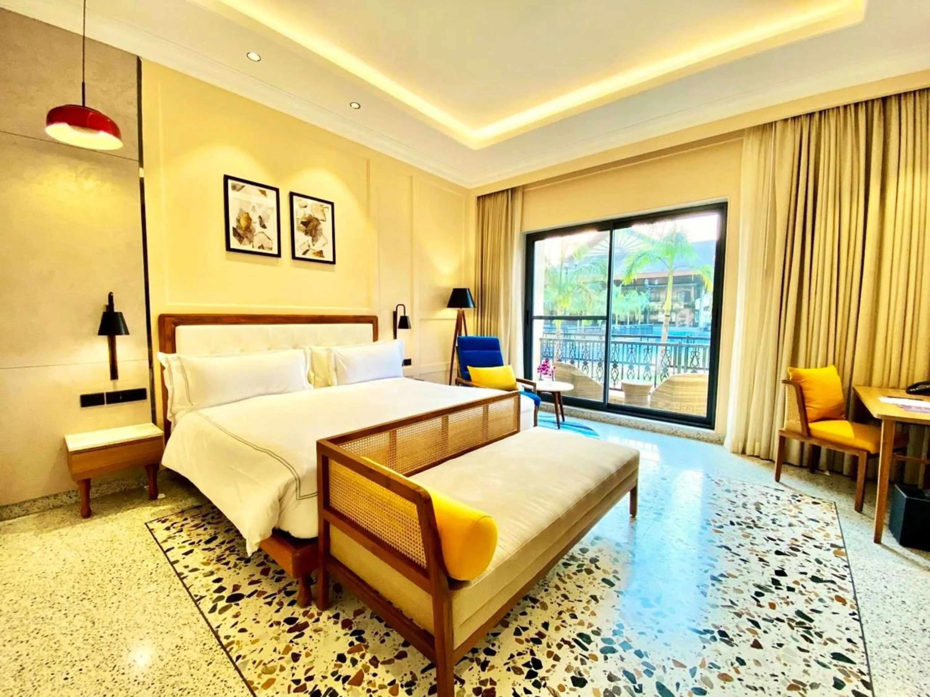 Bedroom, Bed in Radisson Blu Plaza Resort & Convention Centre Karjat