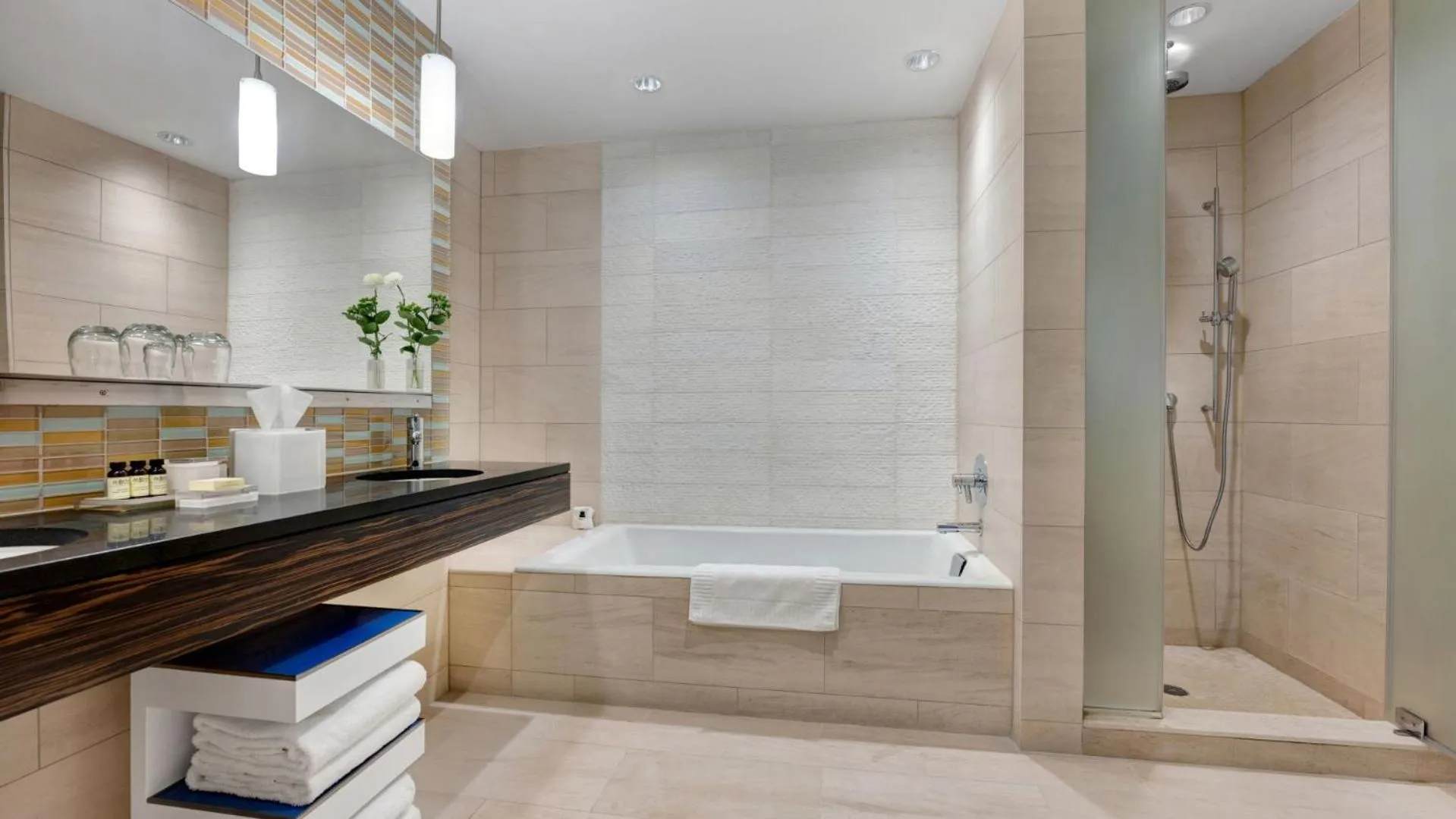 Bath in Ink 48 Hotel