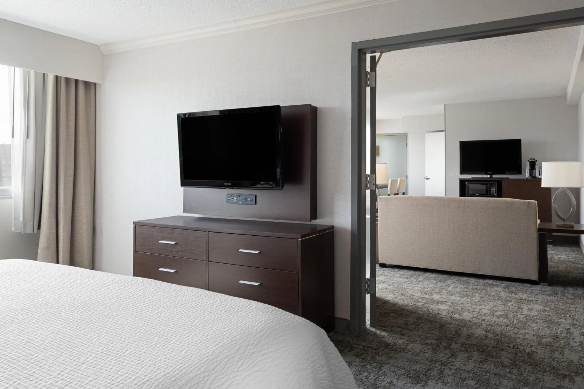 Photo of the whole room, Bed in Holiday Inn Sioux Falls-City Center by IHG