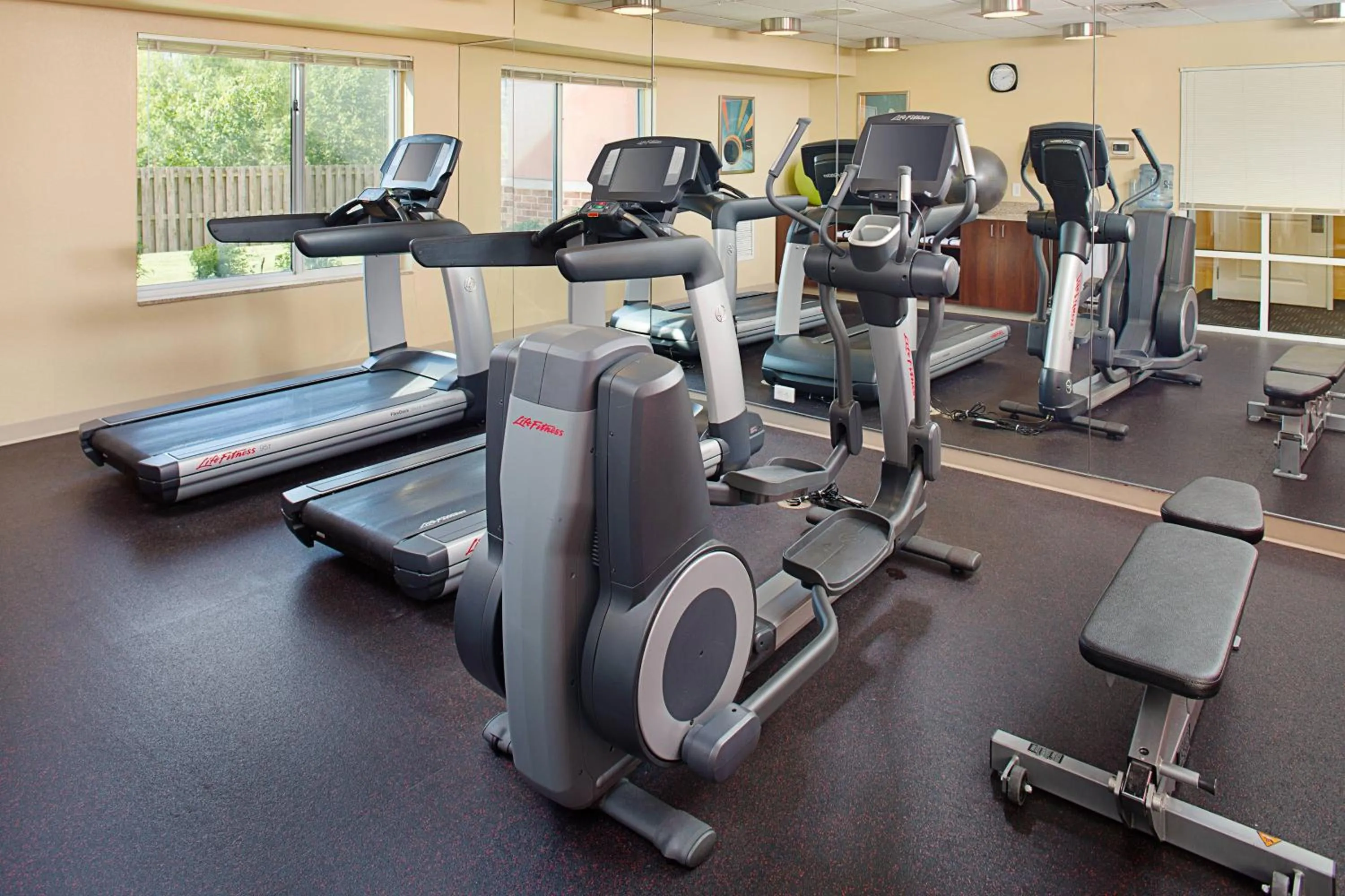 Fitness centre/facilities in TownePlace Suites by Marriott Fayetteville N / Springdale