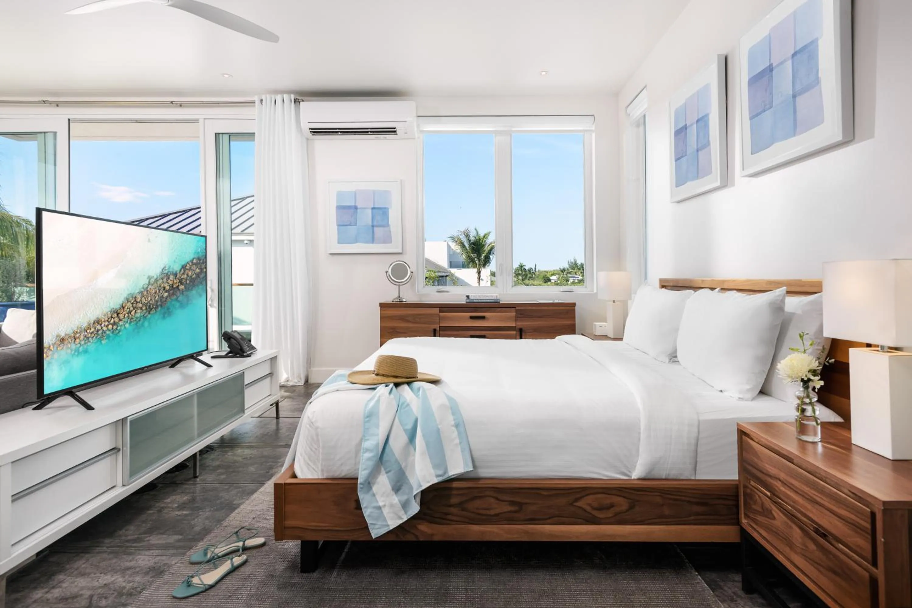 Bed in The Oasis at Grace Bay