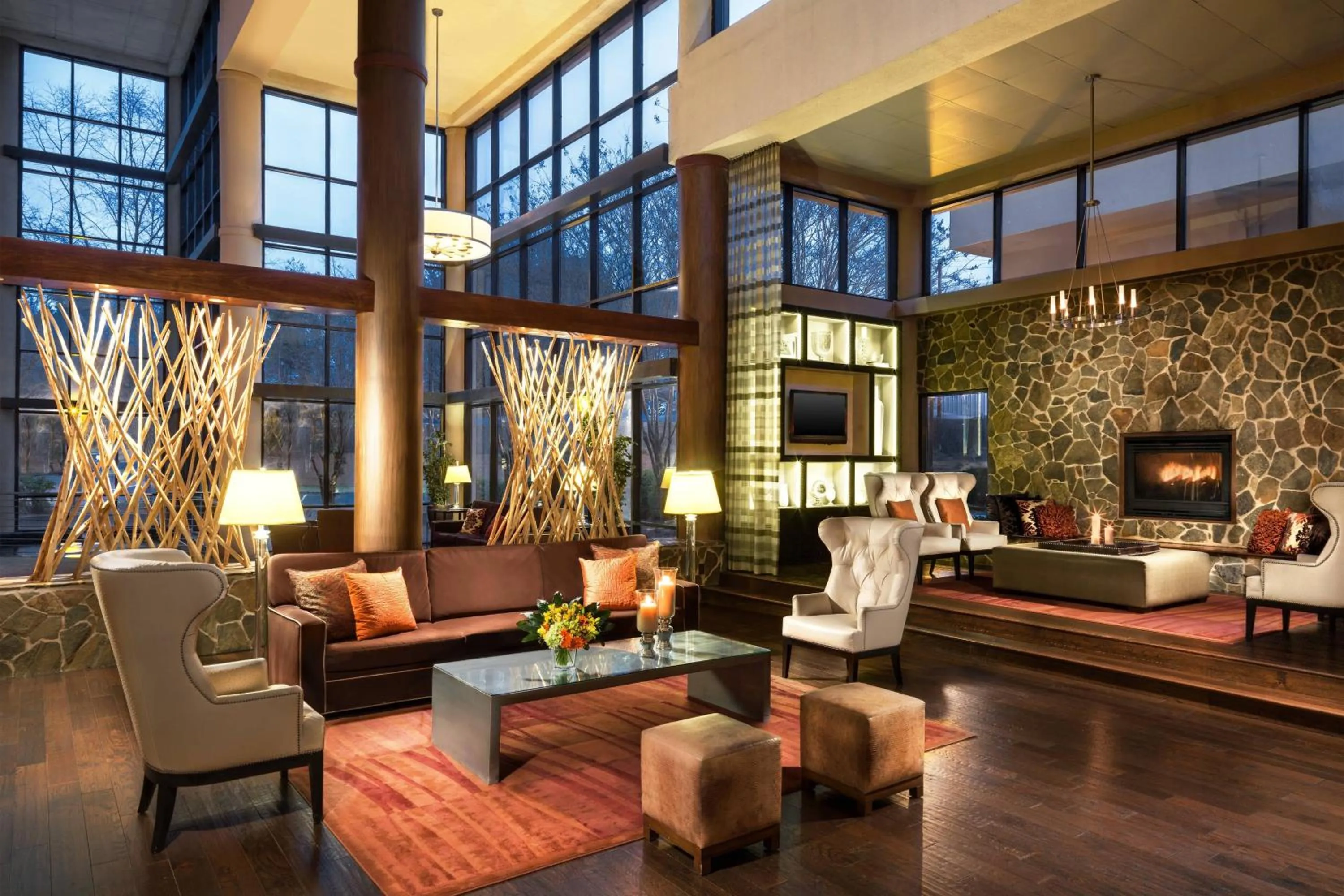 Lobby or reception in Sheraton Charlotte Airport