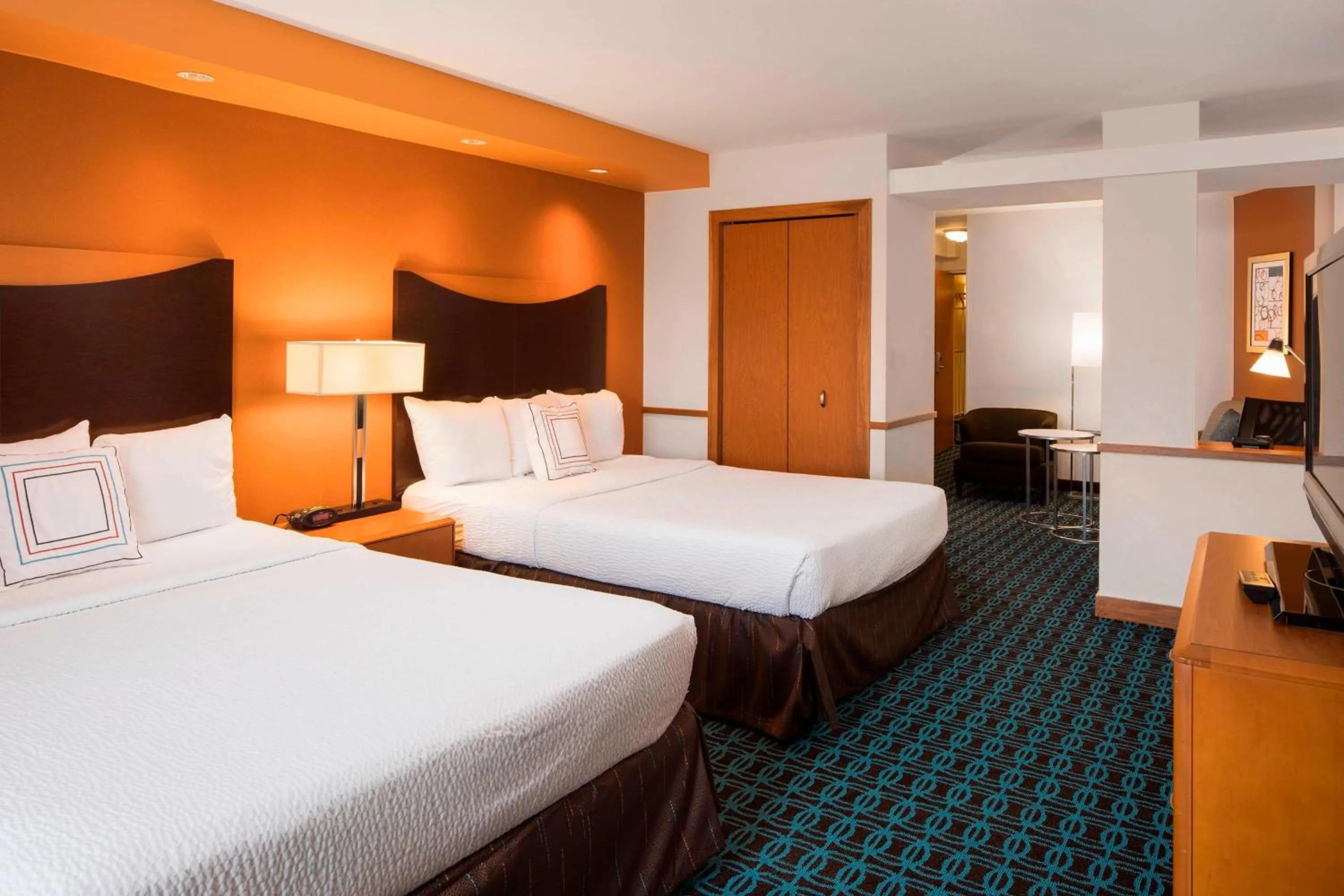 Photo of the whole room, Bed in Fairfield Inn and Suites by Marriott Conway