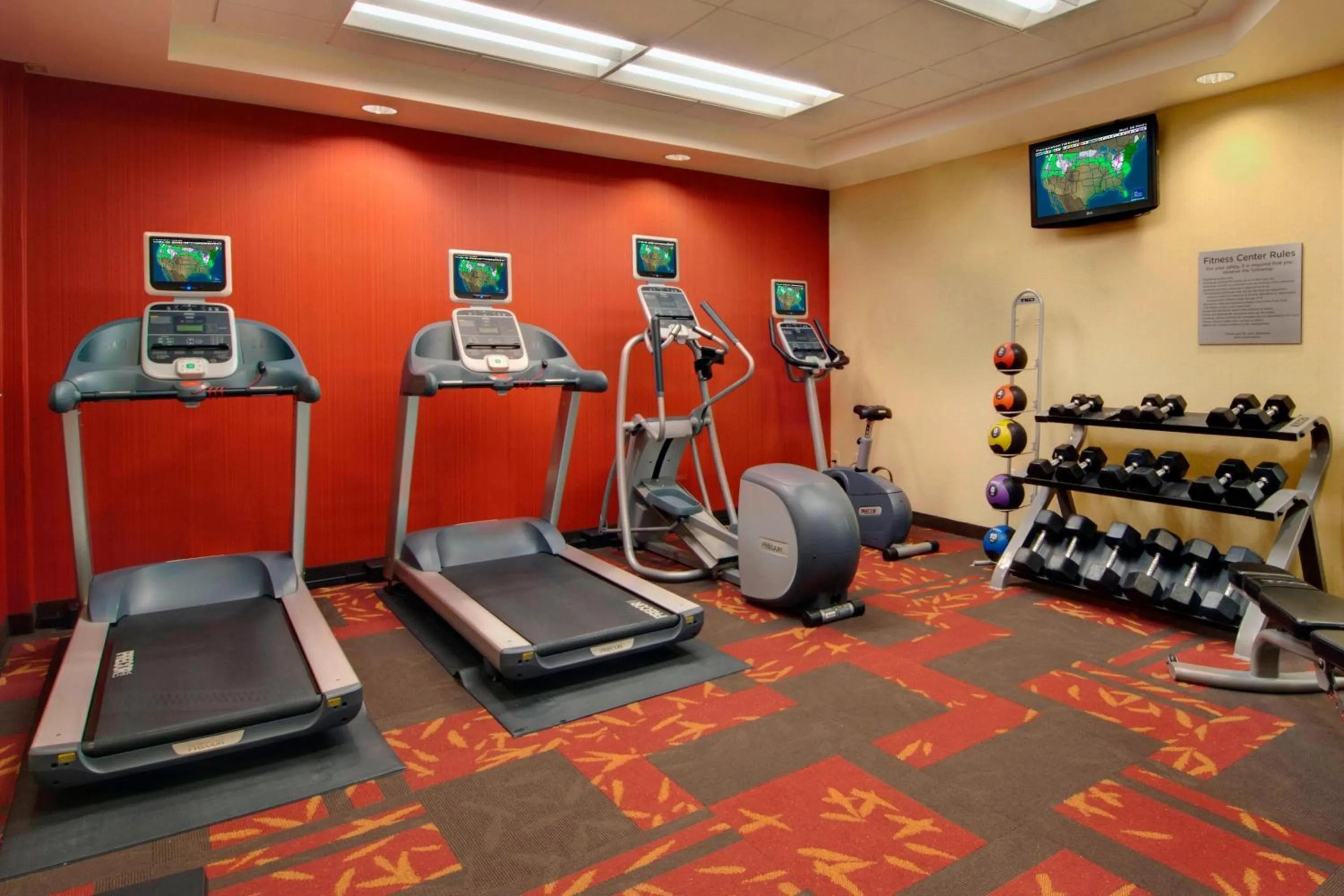 Fitness centre/facilities in Courtyard by Marriott Madison East