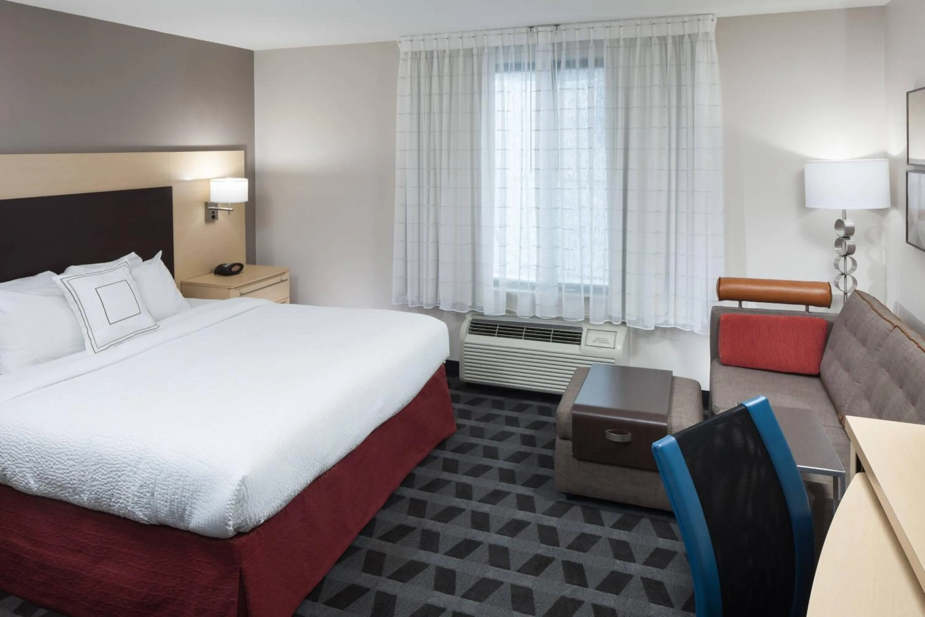 Photo of the whole room, Bed in TownePlace Suites Columbia Southeast / Fort Jackson