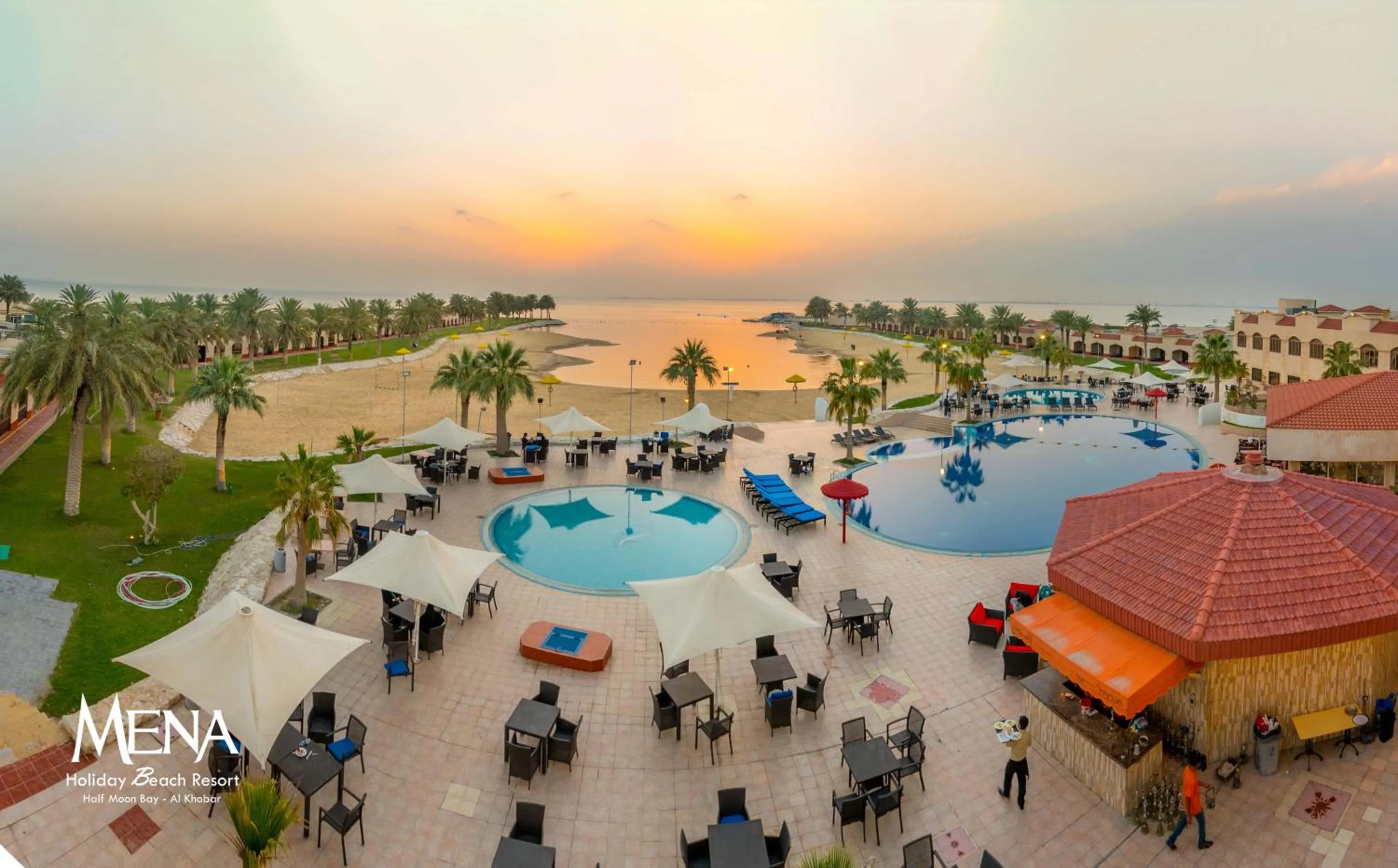 Swimming pool in Mena Holiday Beach Resort Half Moon