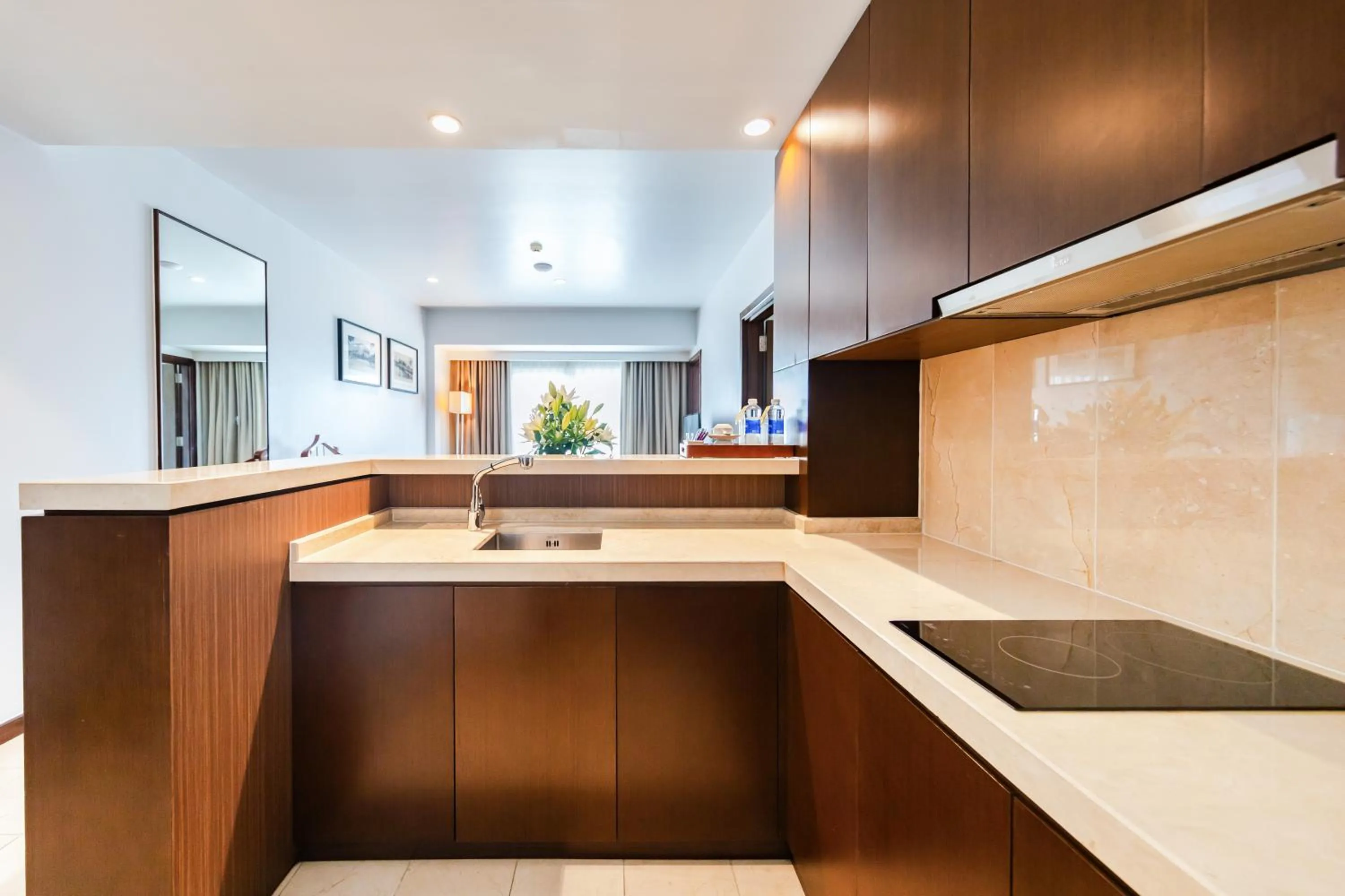 kitchen in Pearl River Hotel