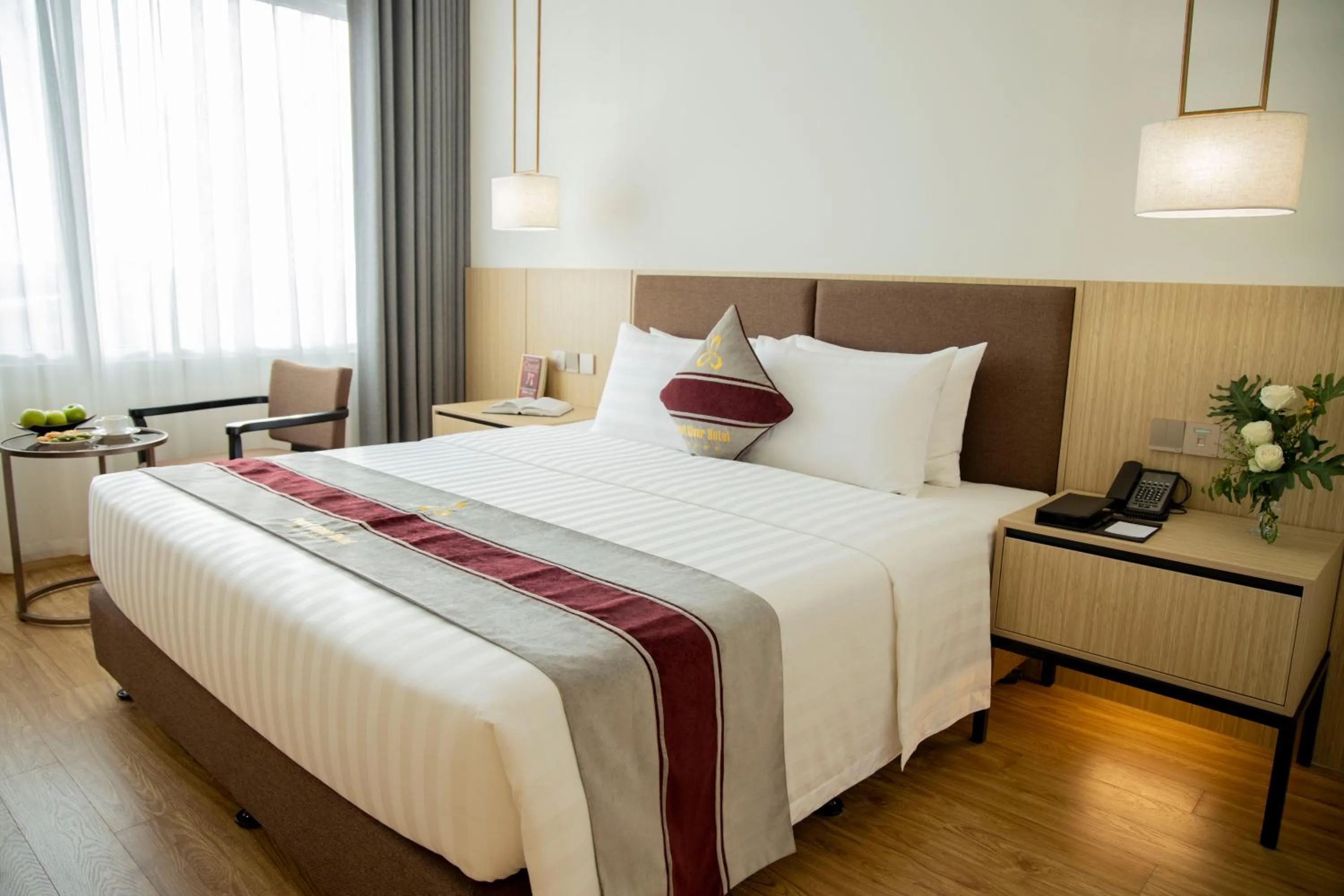 Bed in Pearl River Hotel