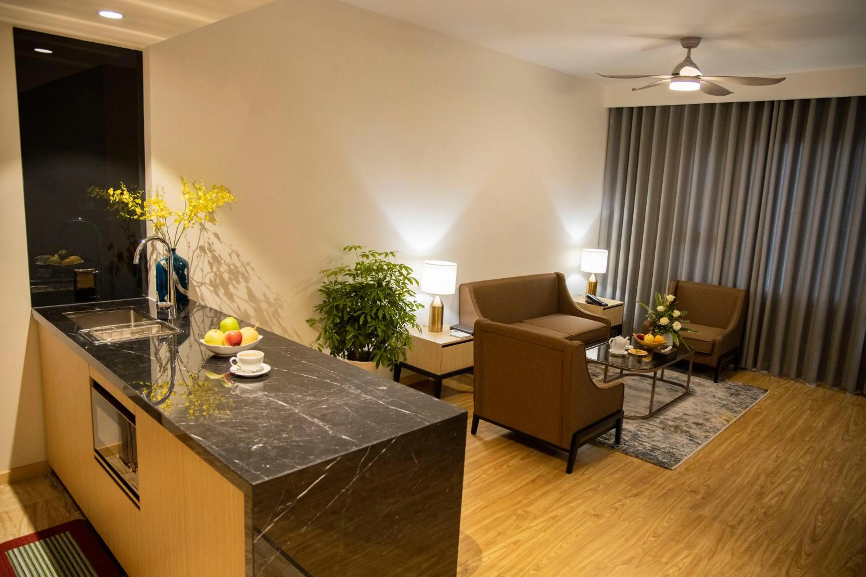 Living room in Pearl River Hotel