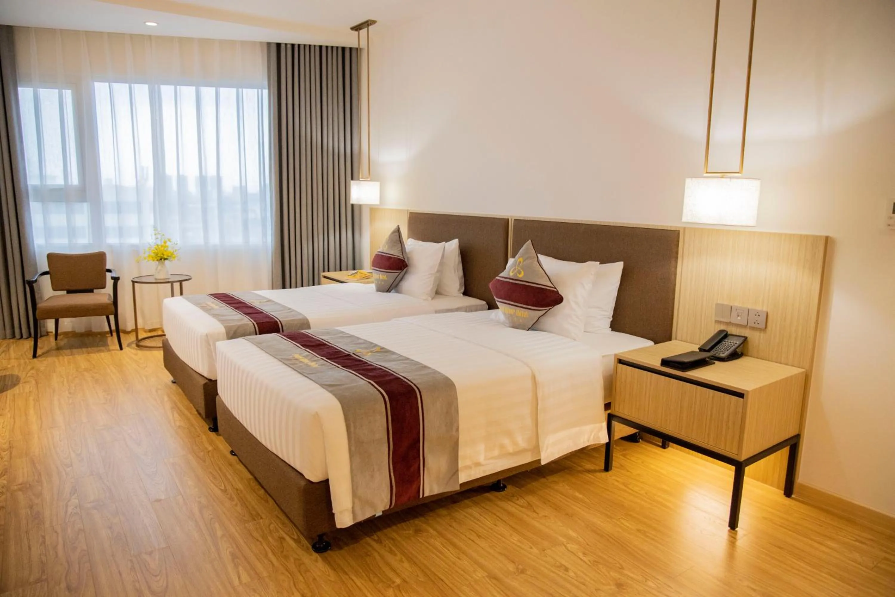 Bed in Pearl River Hotel