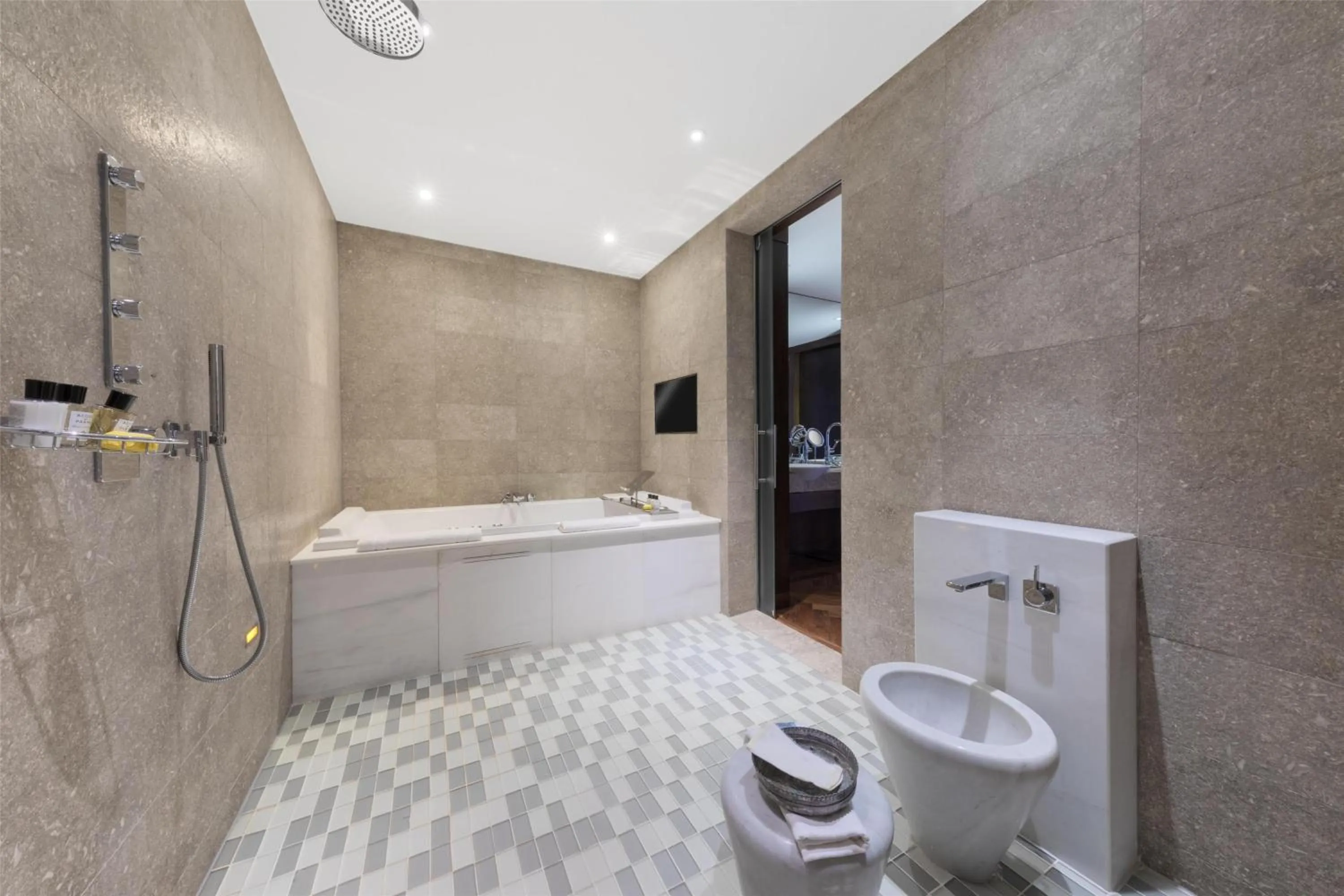 Bathroom, Bed in Park Hyatt Istanbul - Macka Palas