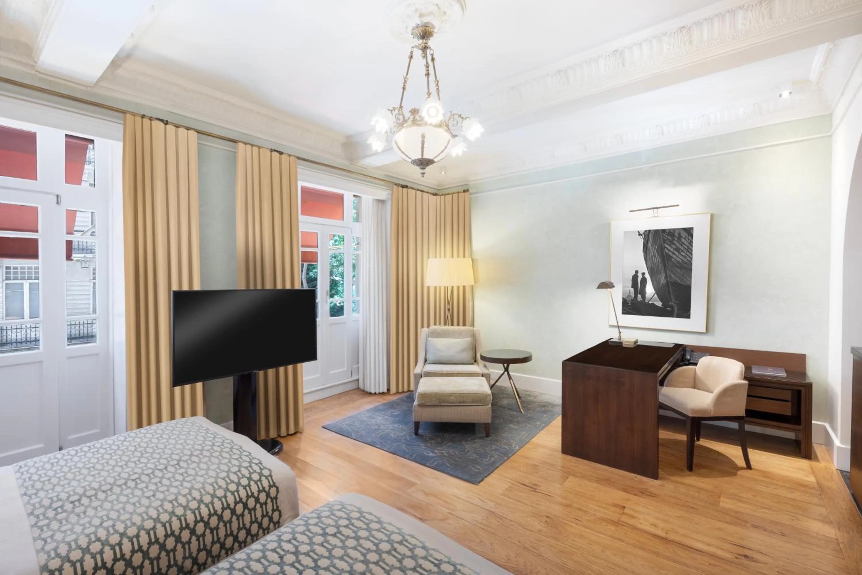 Photo of the whole room in Park Hyatt Istanbul - Macka Palas