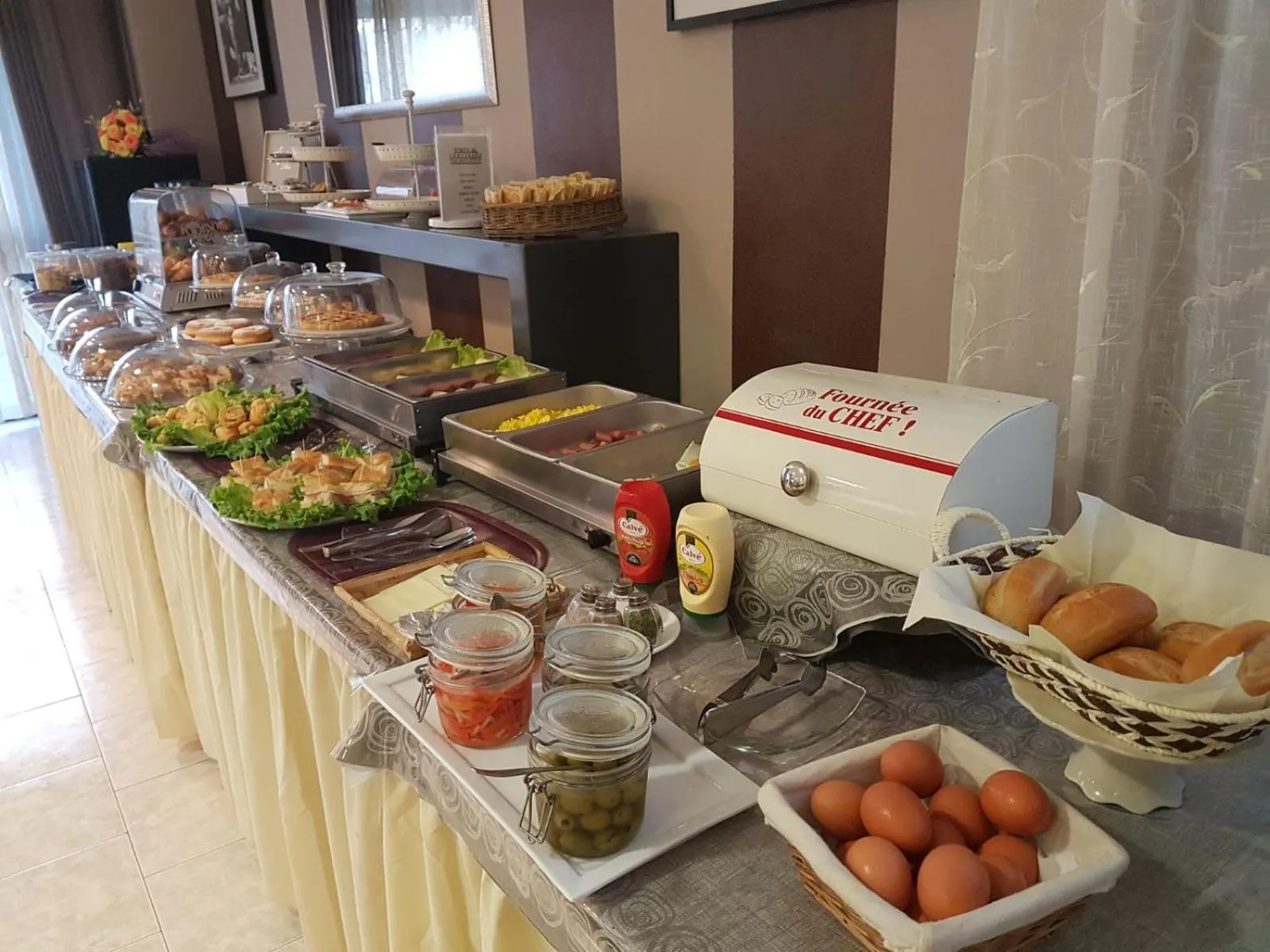 Continental breakfast in Hotel Fidenza